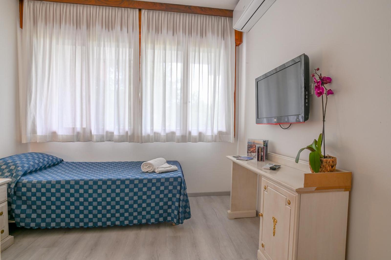 Single Room photo 1
