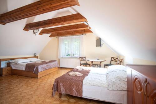 Triple Room with Bathroom photo 1