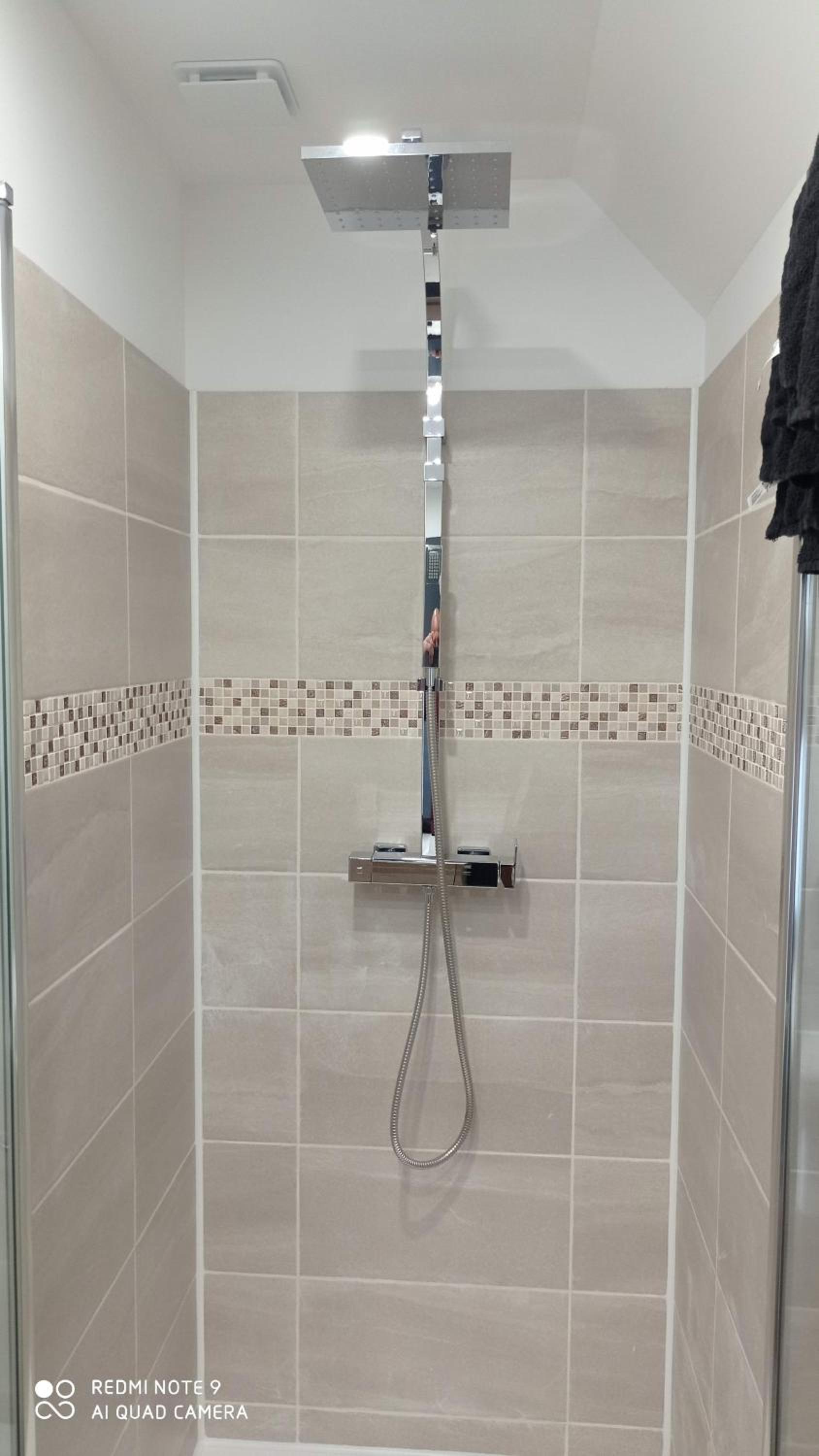 Double Room with Private Bathroom - Photo 4