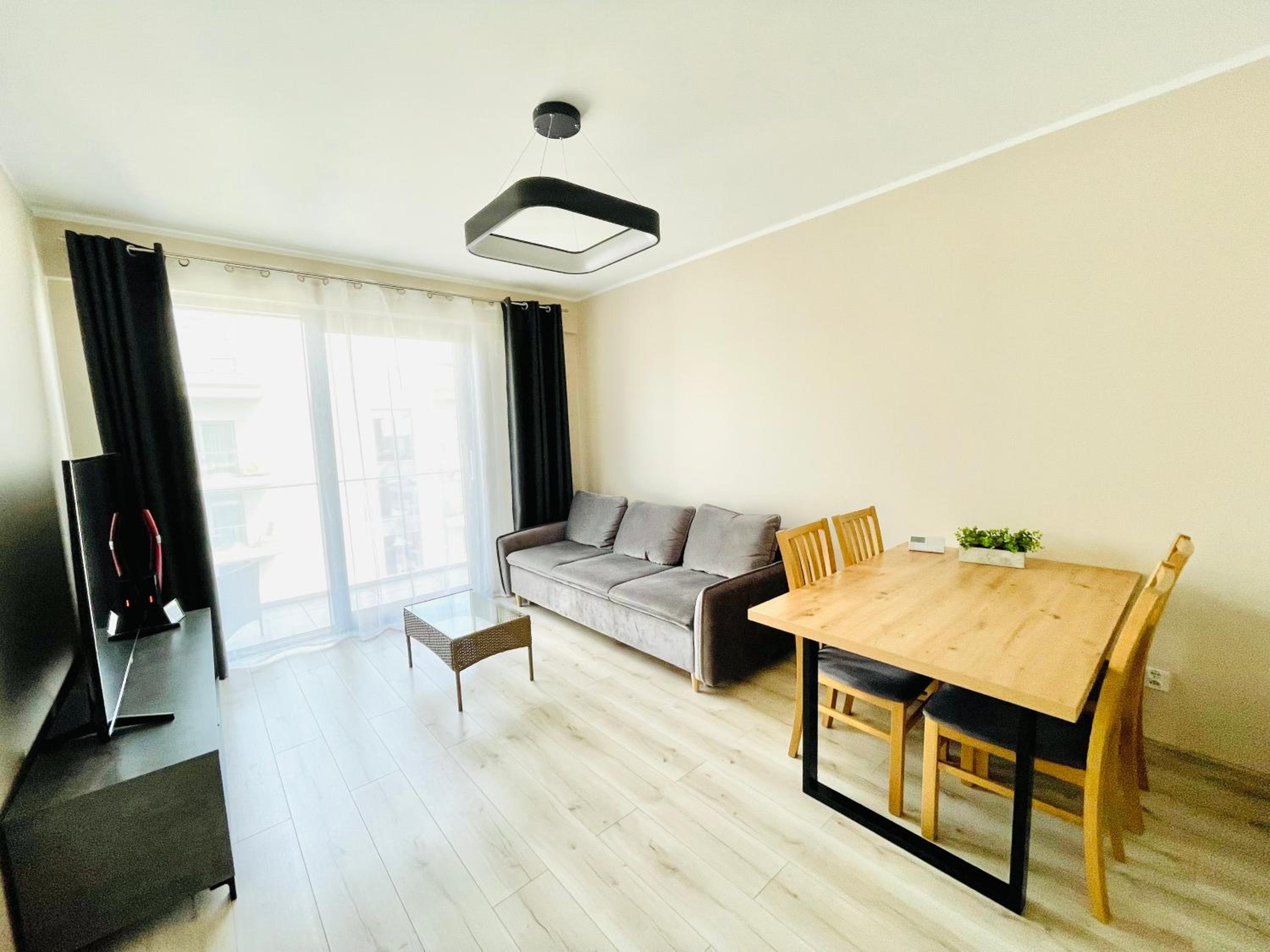 One-Bedroom Apartment photo 1