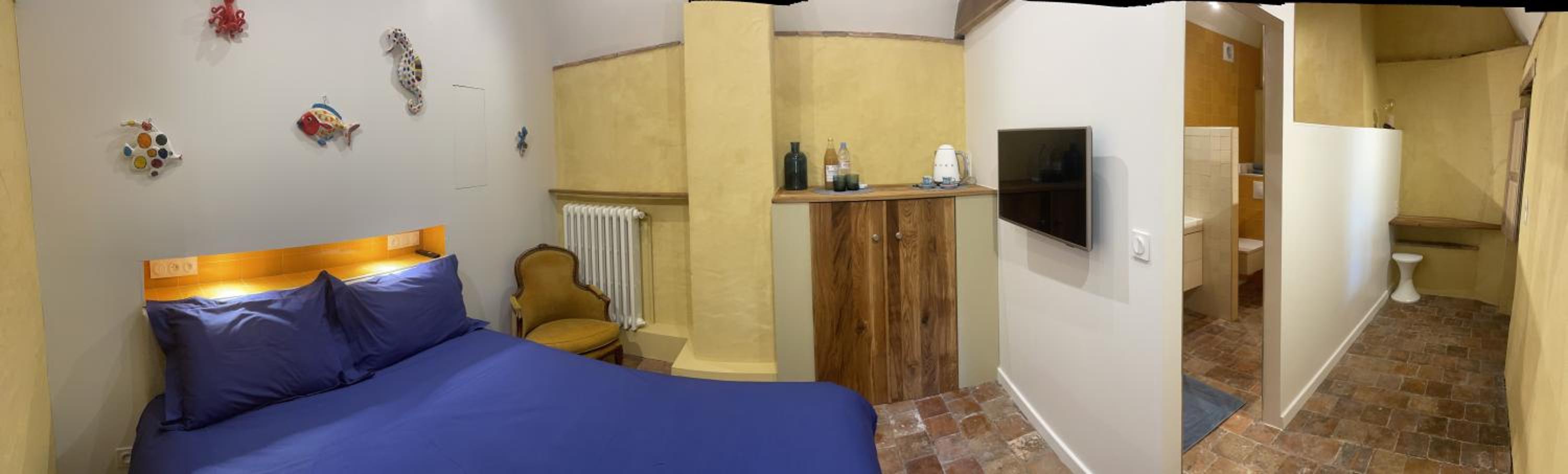 Standard King Room - Photo 2