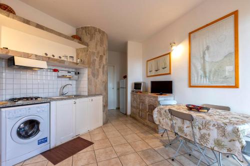 One-Bedroom House photo 3