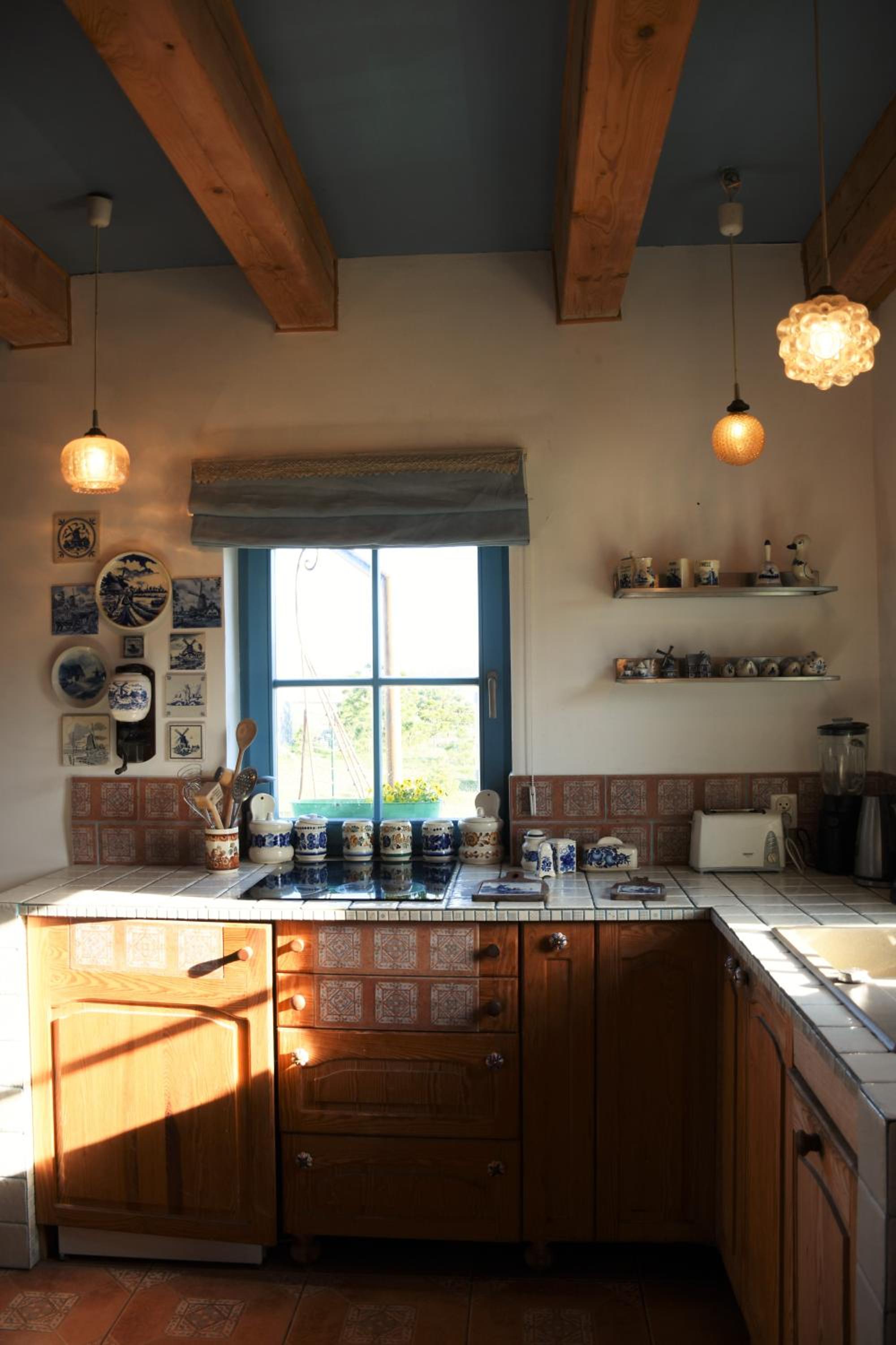 Two-Bedroom House - Photo 10