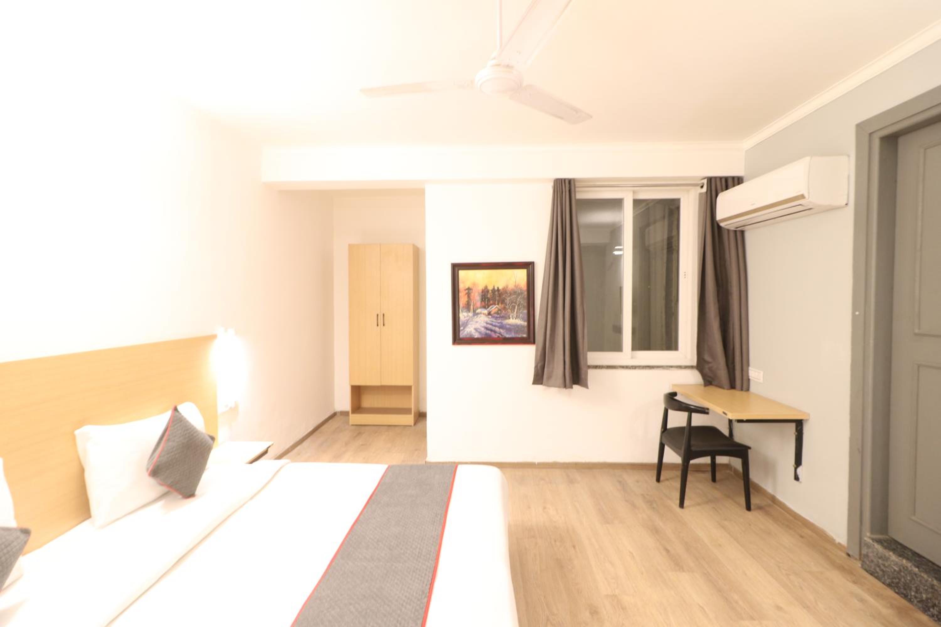 Double or Twin Room - Photo 4