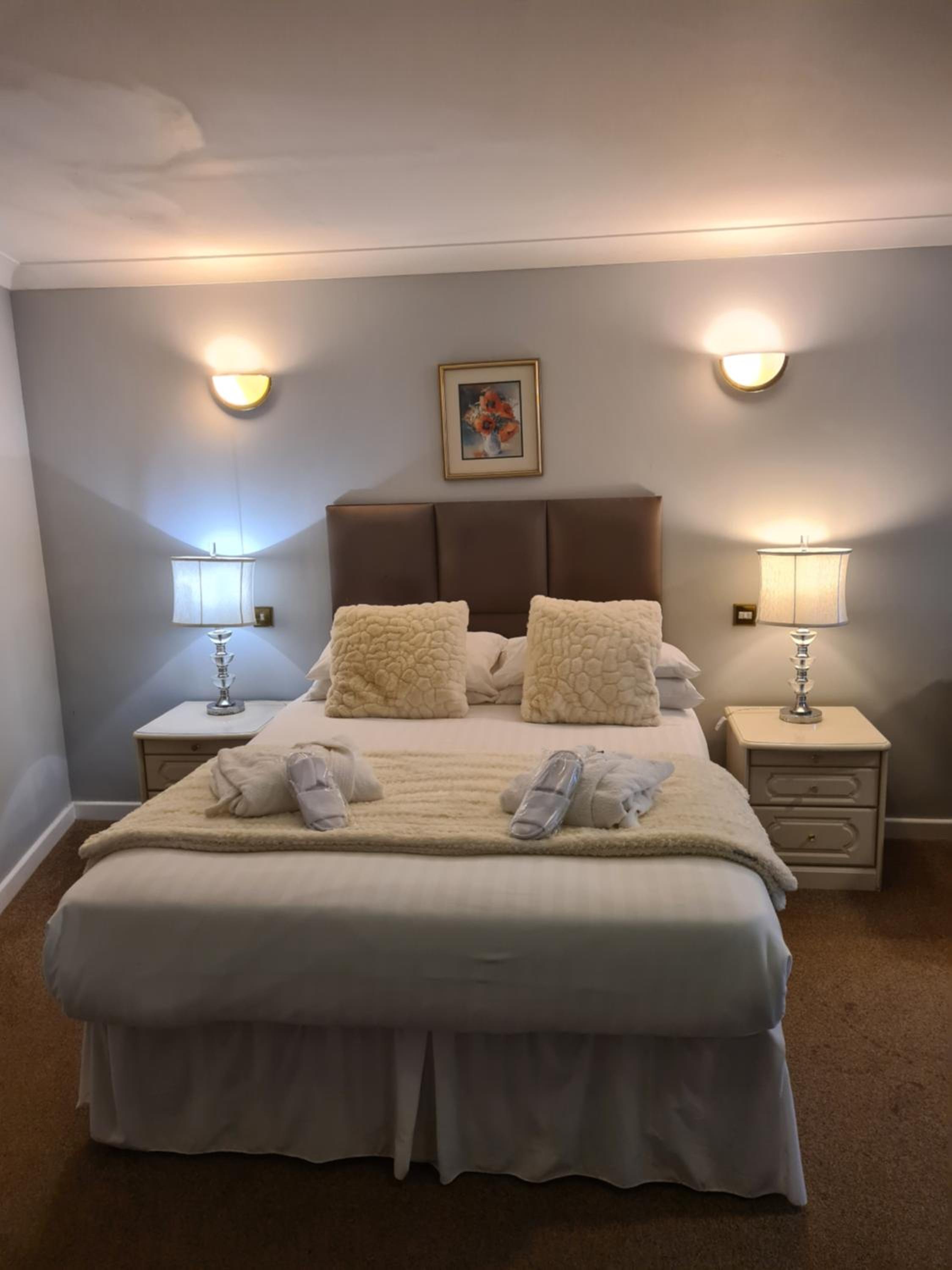 Deluxe Queen Room