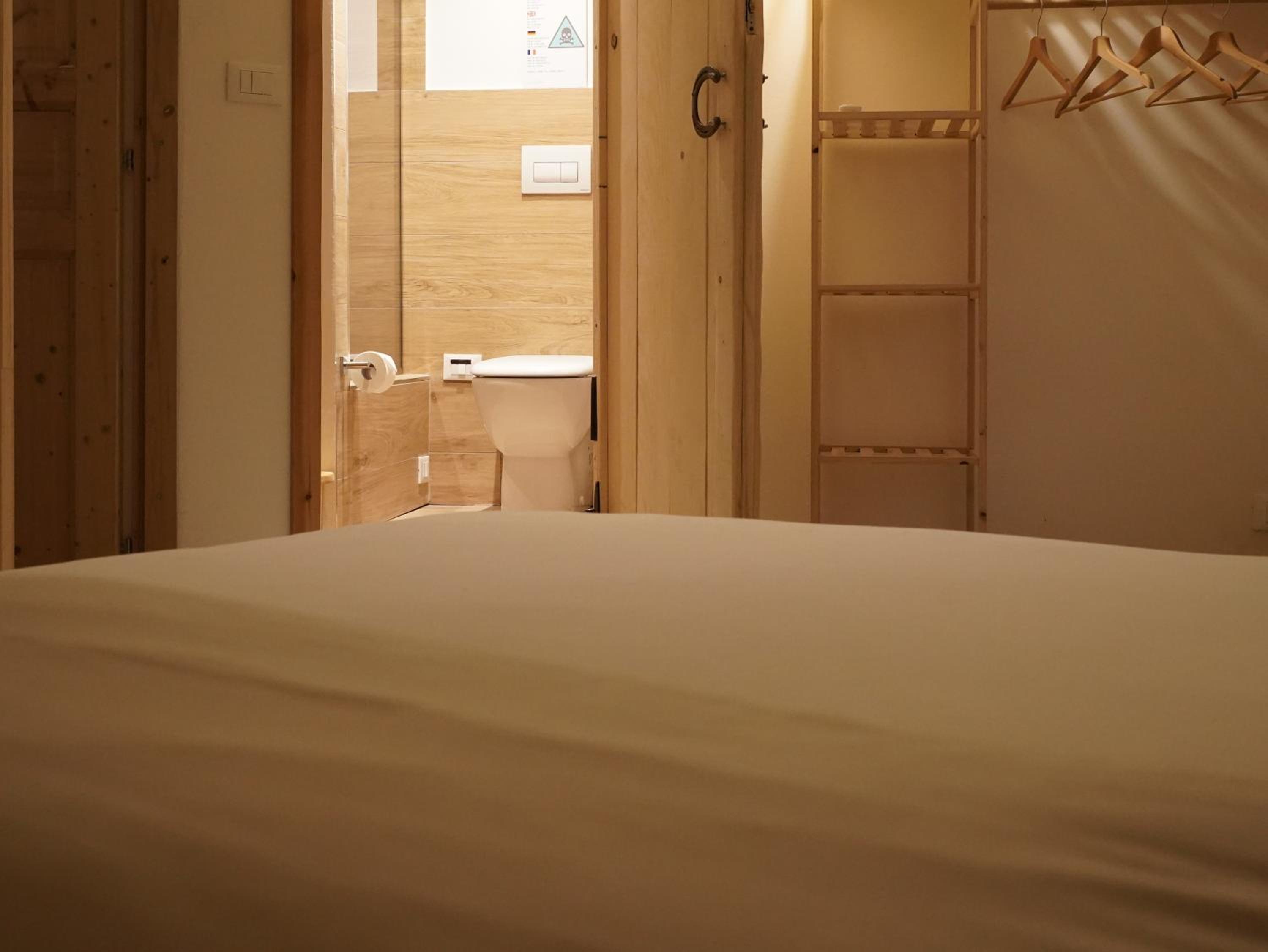Deluxe Double Room with Shower