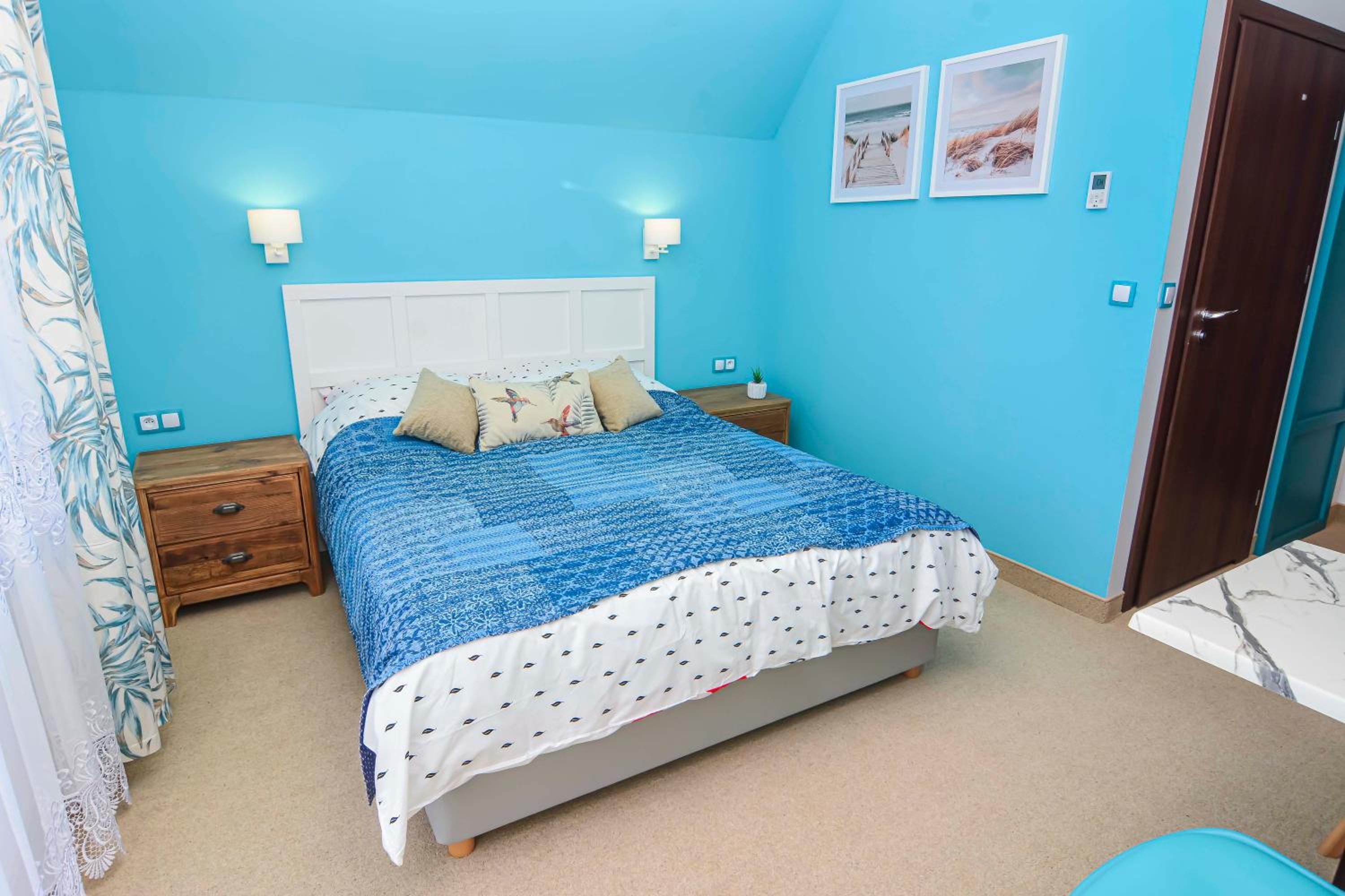 Double Room with Balcony (2 Adults + 1 Child) - Photo 5