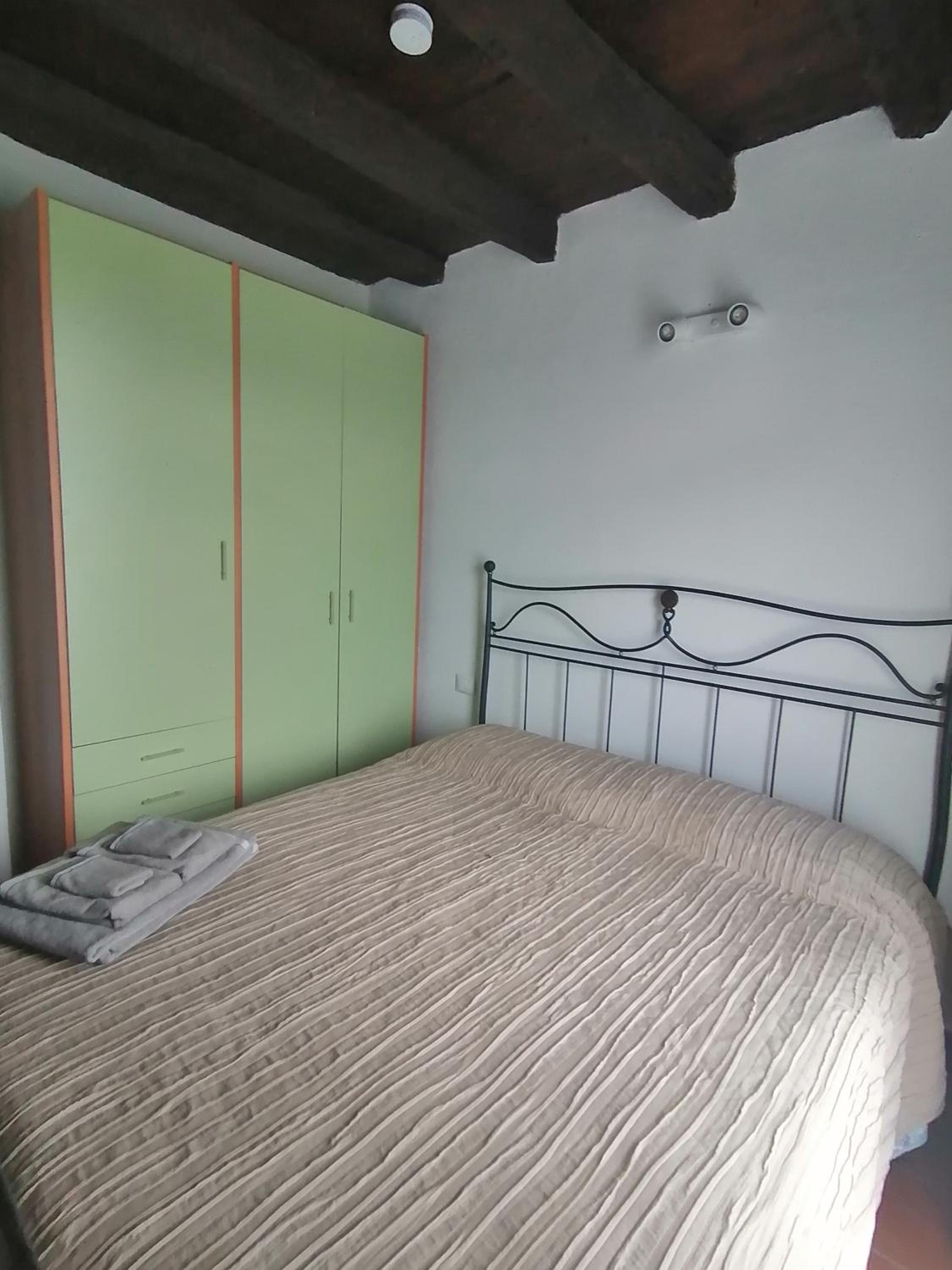 Apartment with Lake View - Photo 5