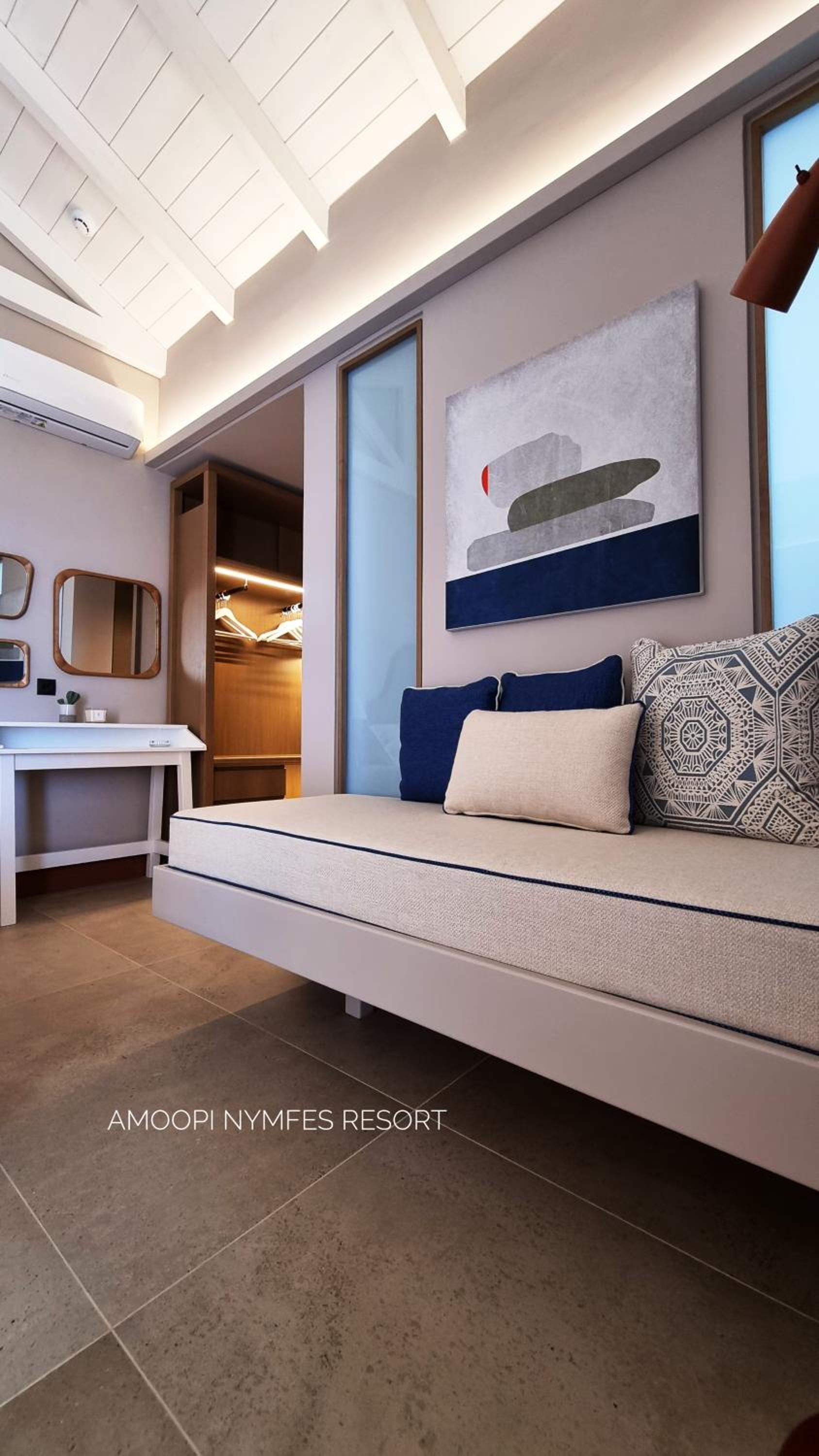 Deluxe Double Room (1 adult + 1 child)