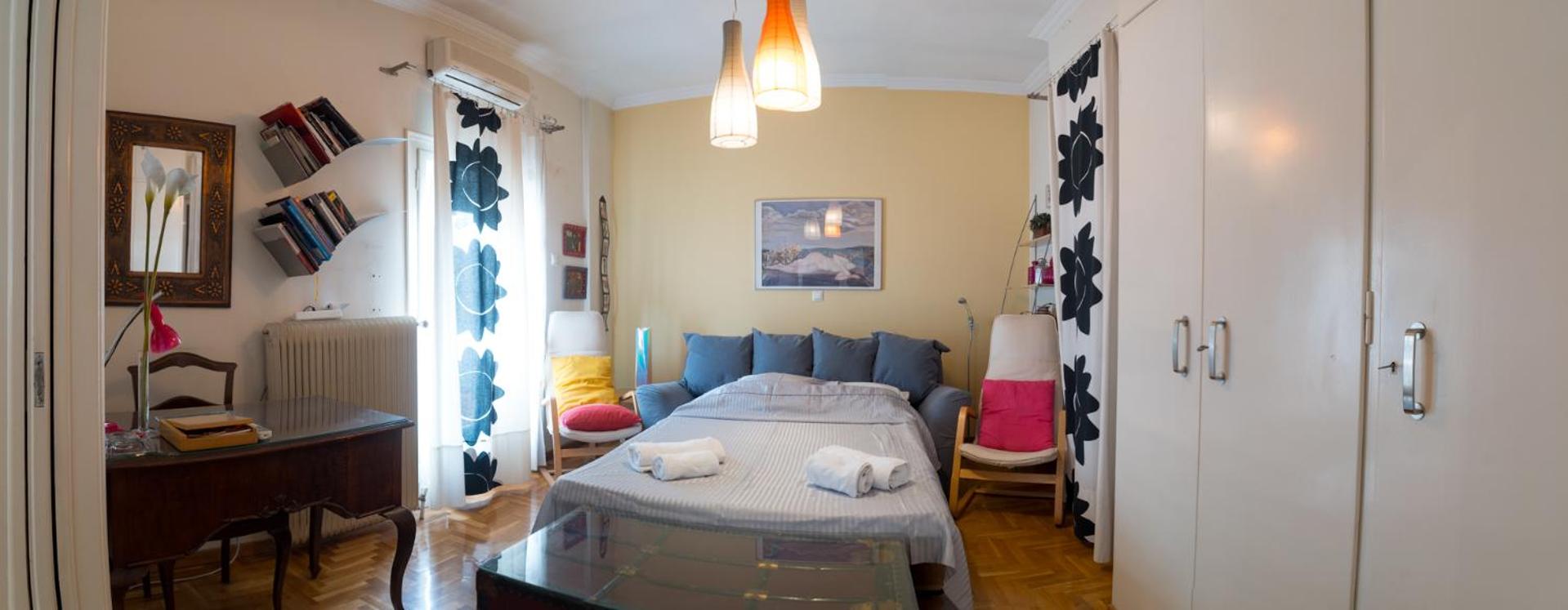 One-Bedroom Apartment