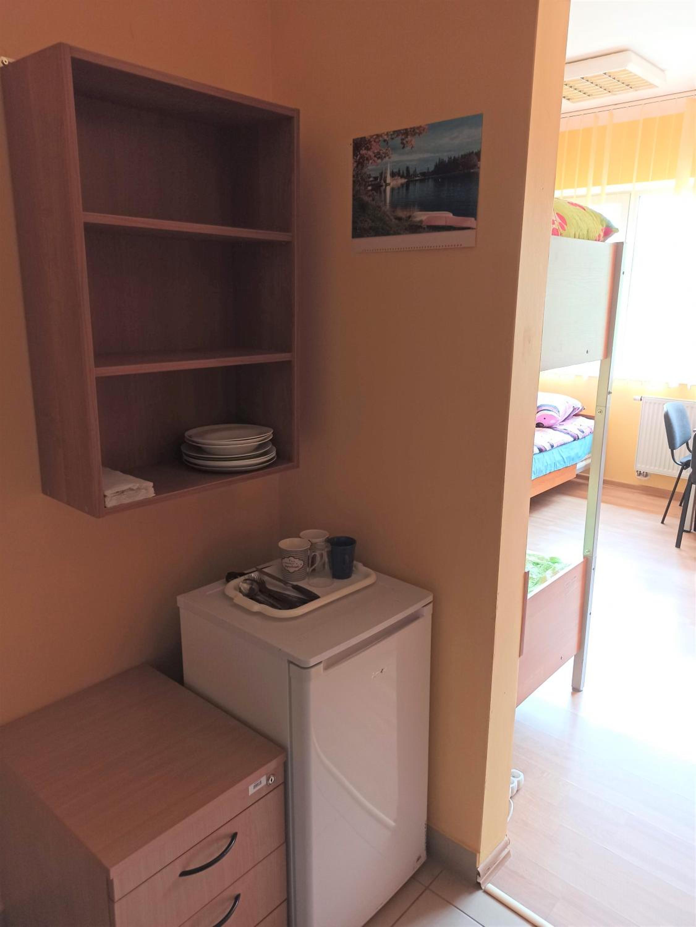 Quadruple Room with Private Bathroom - Photo 2