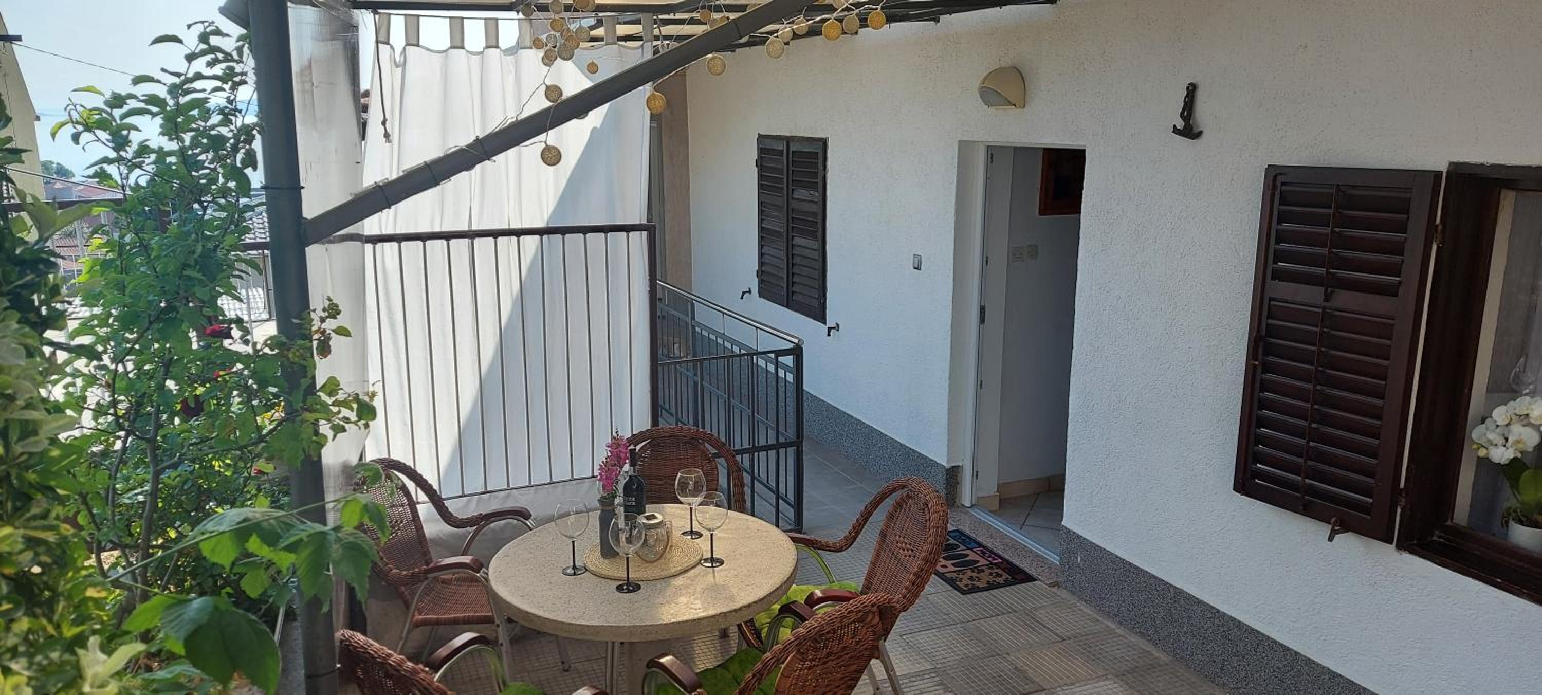 Two-Bedroom Apartment - Photo 3