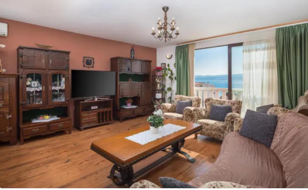 Apartment with Sea View