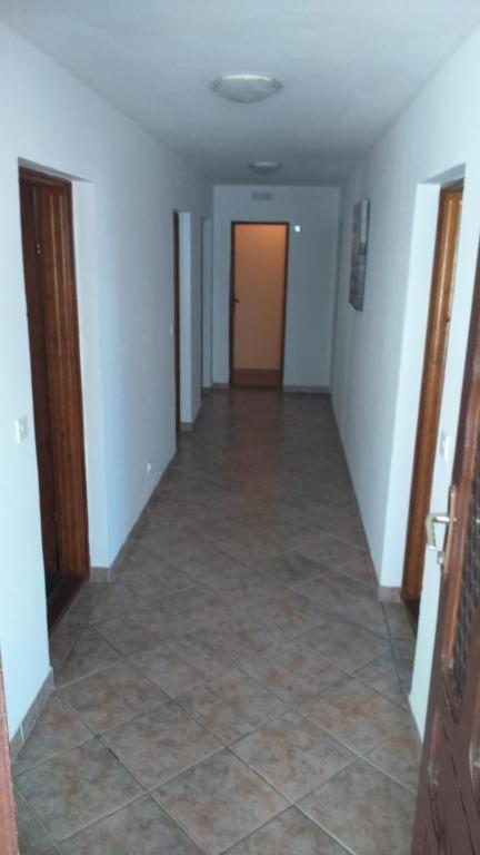 Three-Bedroom Apartment photo 2