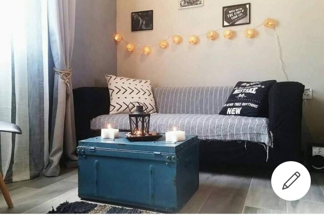 One-Bedroom House photo 2