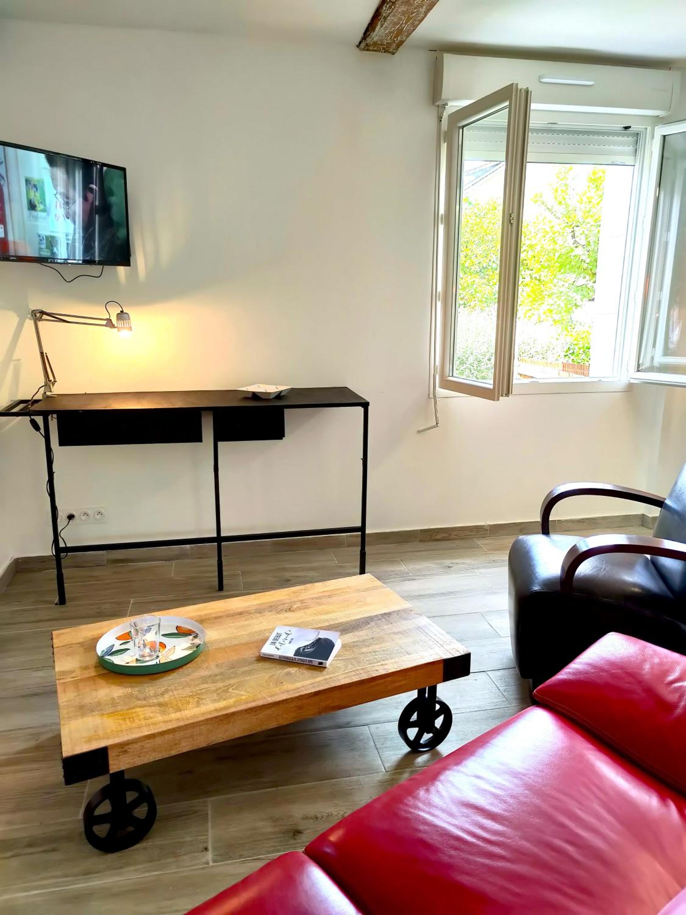 Apartment - Ground Floor photo 2
