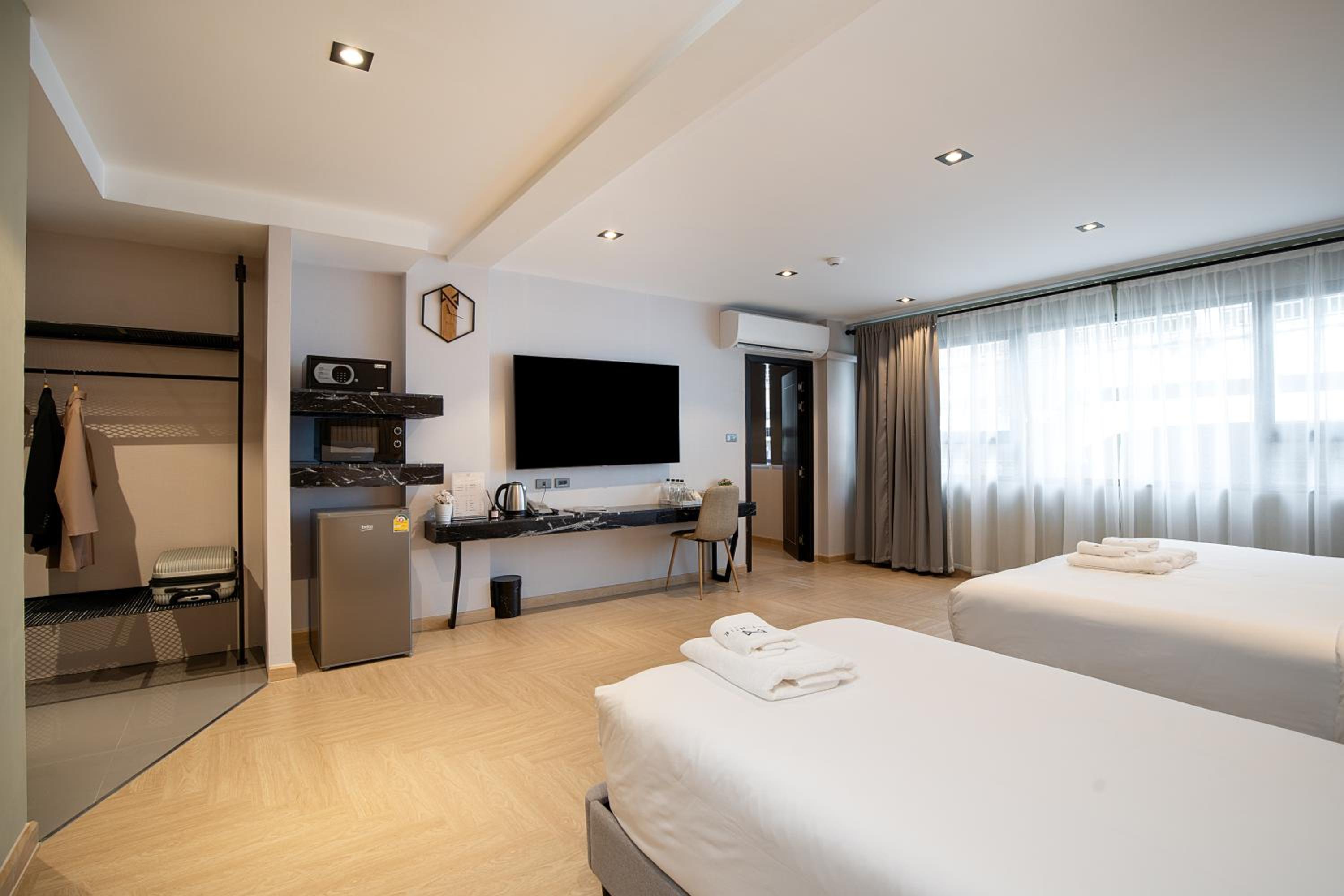 Classic Quadruple Room - Photo 4
