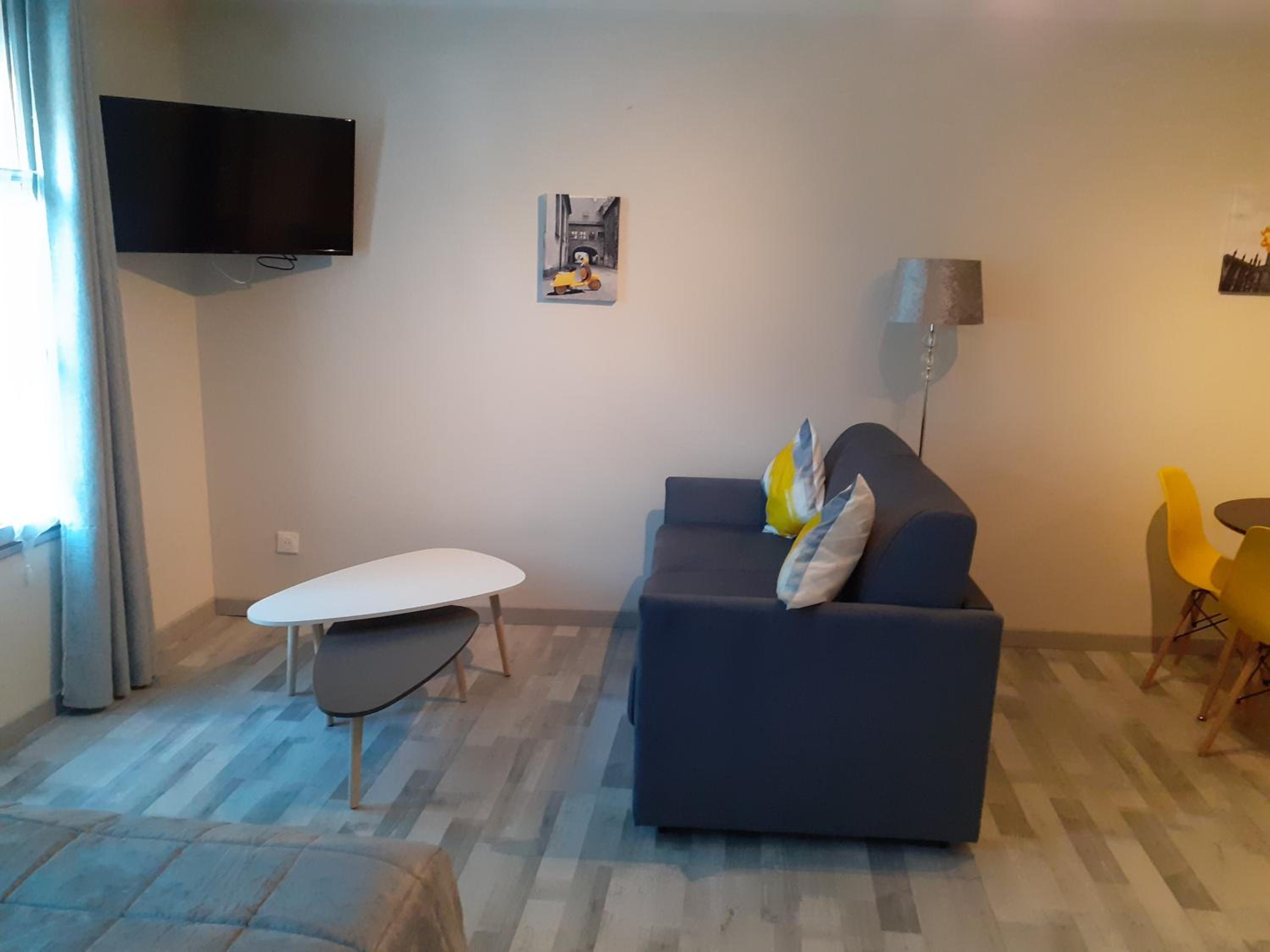 Studio with Sofa Bed