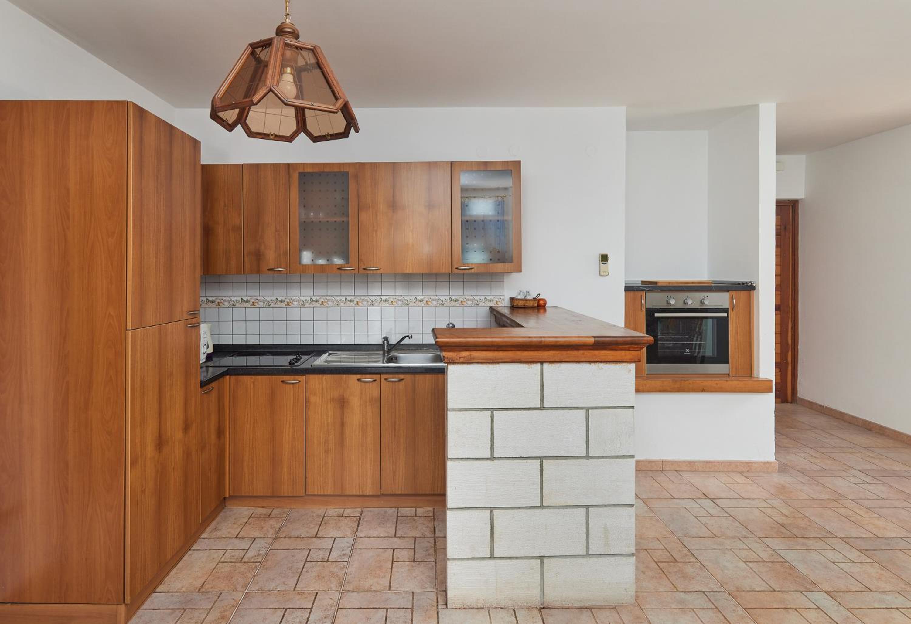 Two-Bedroom Apartment with Terrace and Garden View - Photo 7