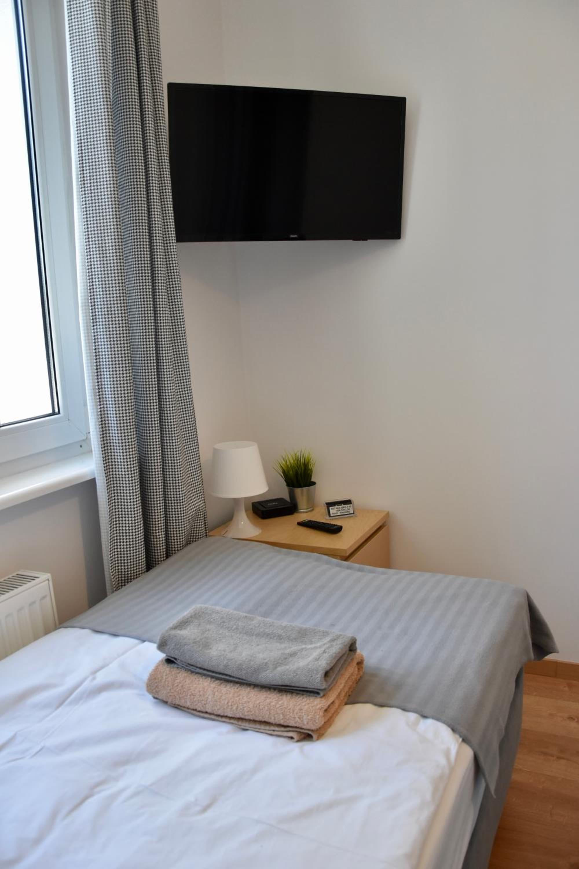 One-Bedroom Apartment - Photo 8