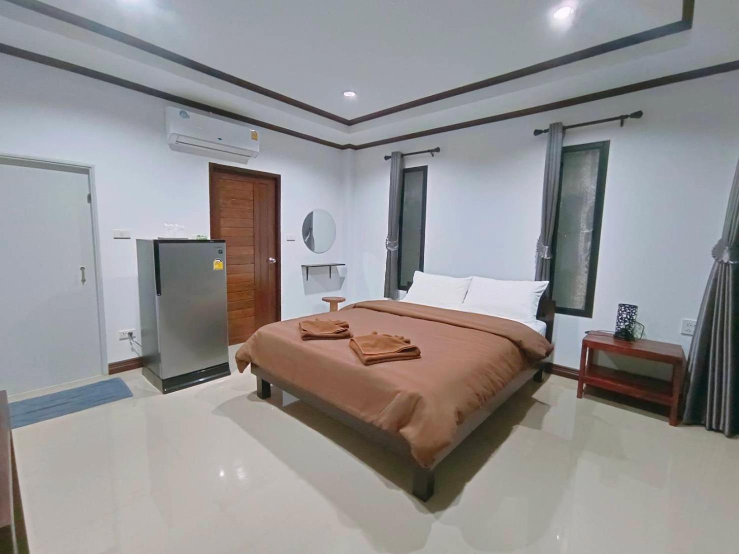 Double Room - Photo 8