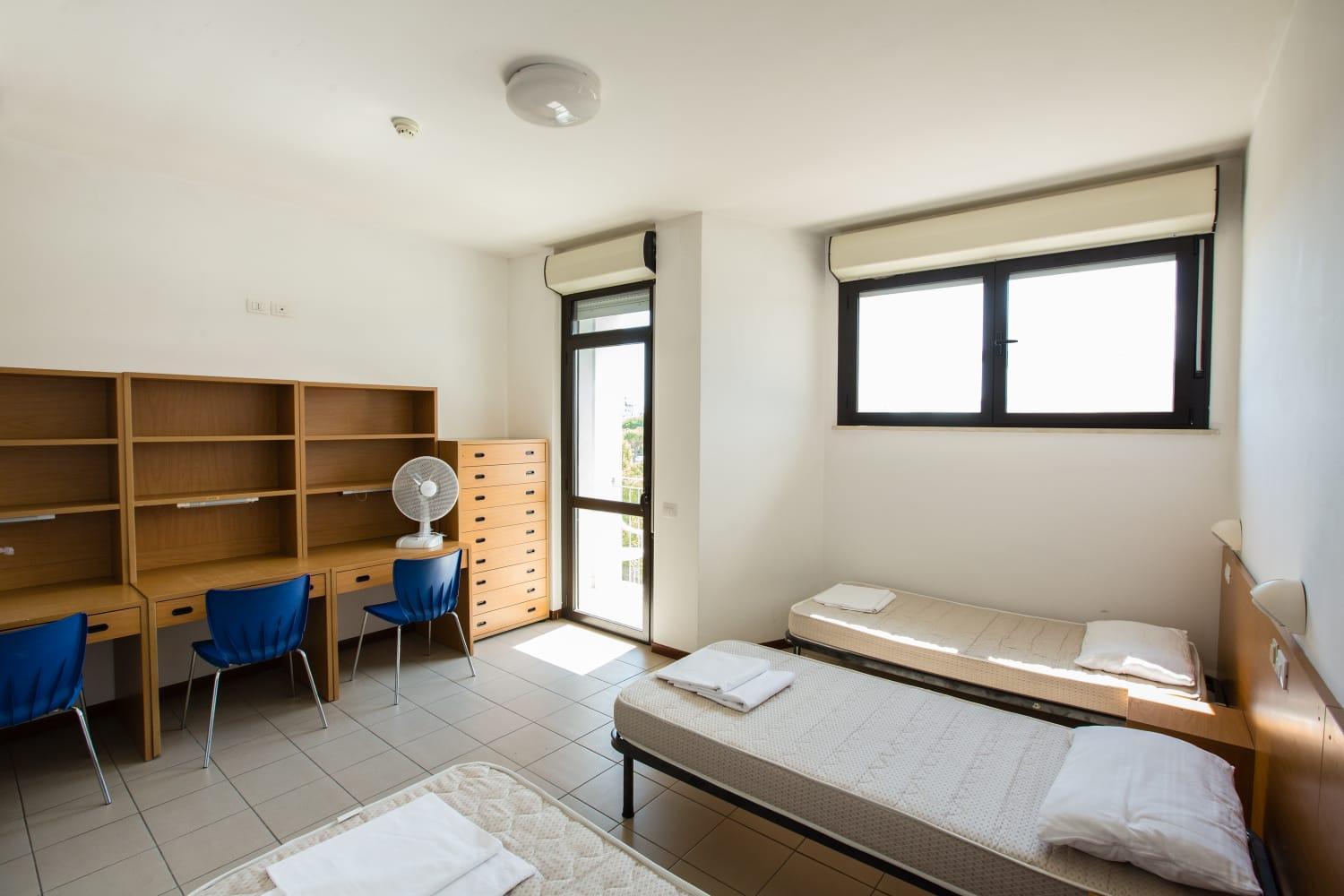 Triple Room with Private Bathroom - Photo 1