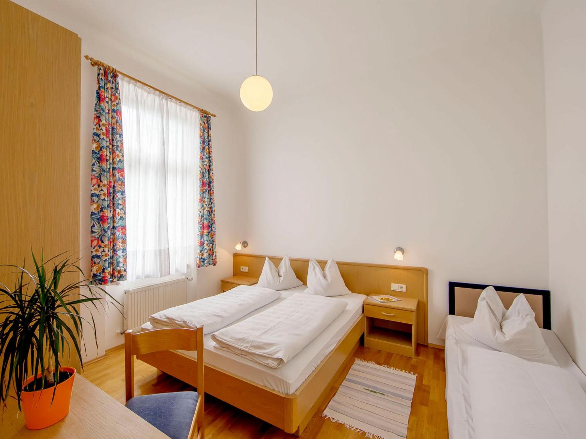 One-Bedroom Apartment (4 Adults) photo 3
