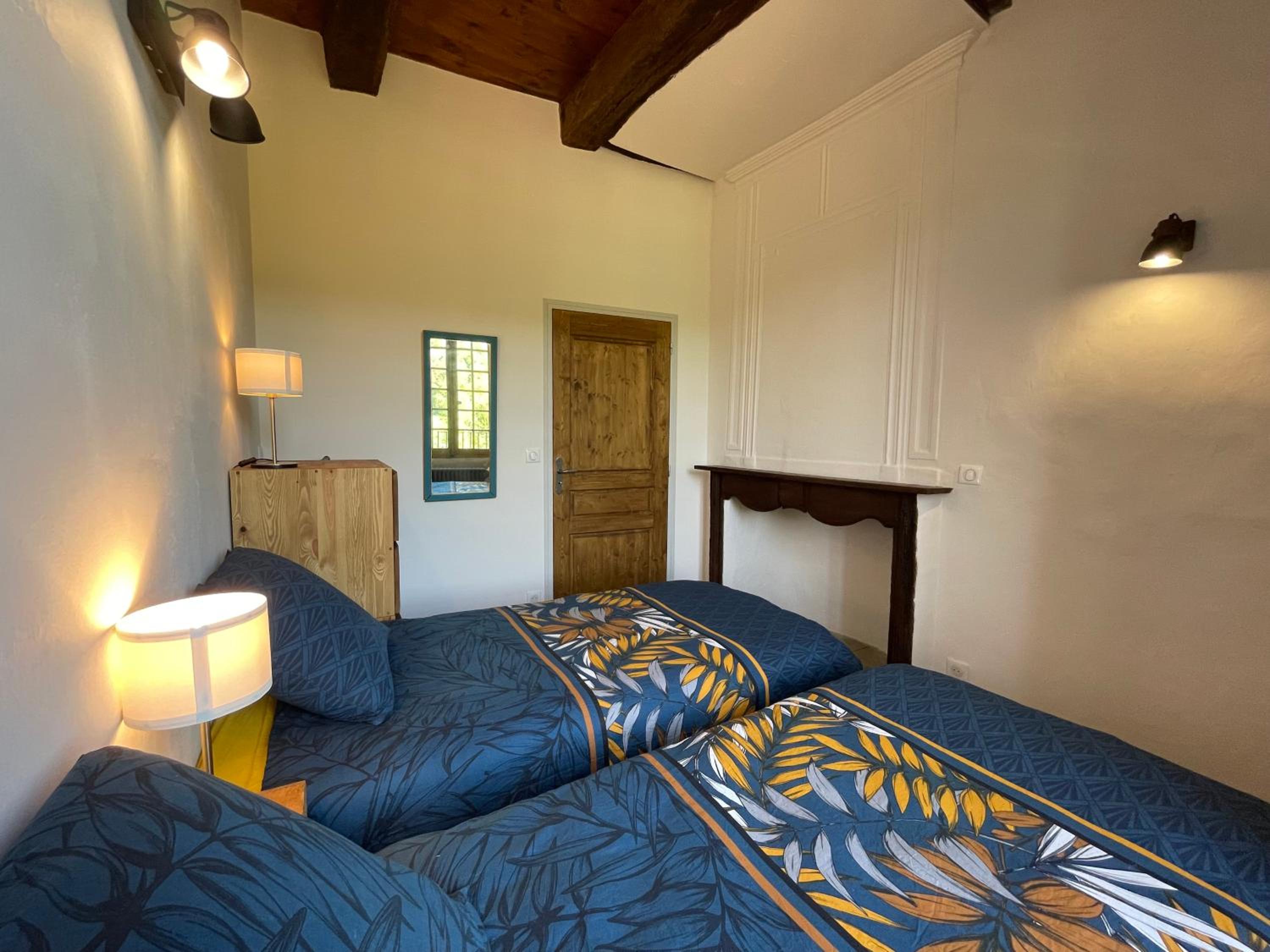 Two-Bedroom Apartment - Photo 3