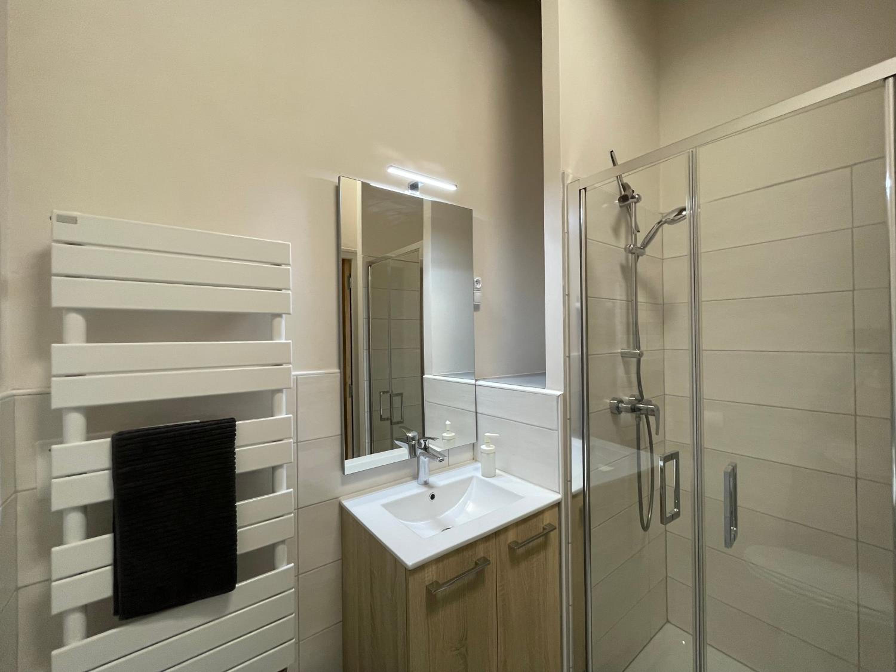 Two-Bedroom Apartment - Photo 4
