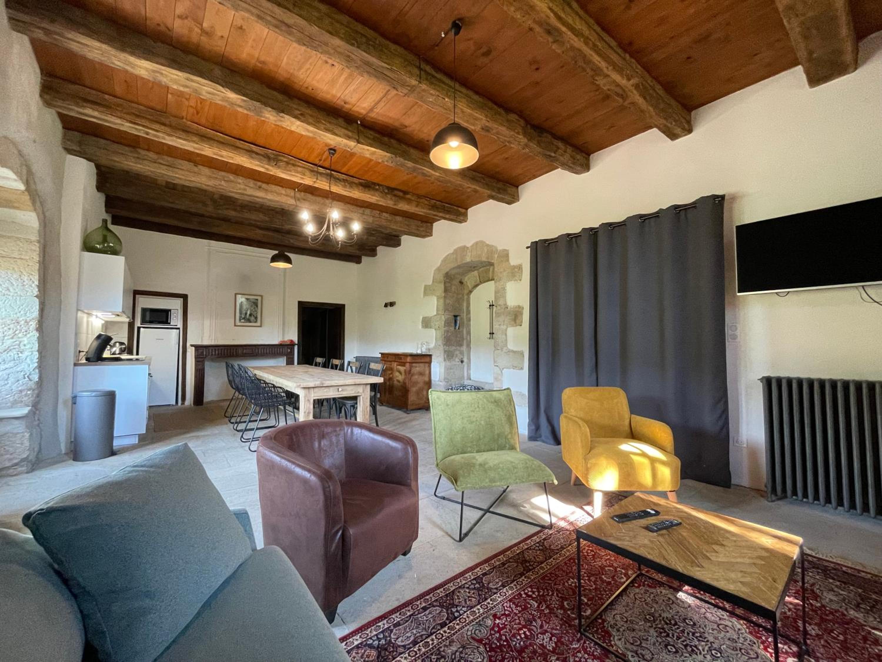 Two-Bedroom Apartment - Photo 6