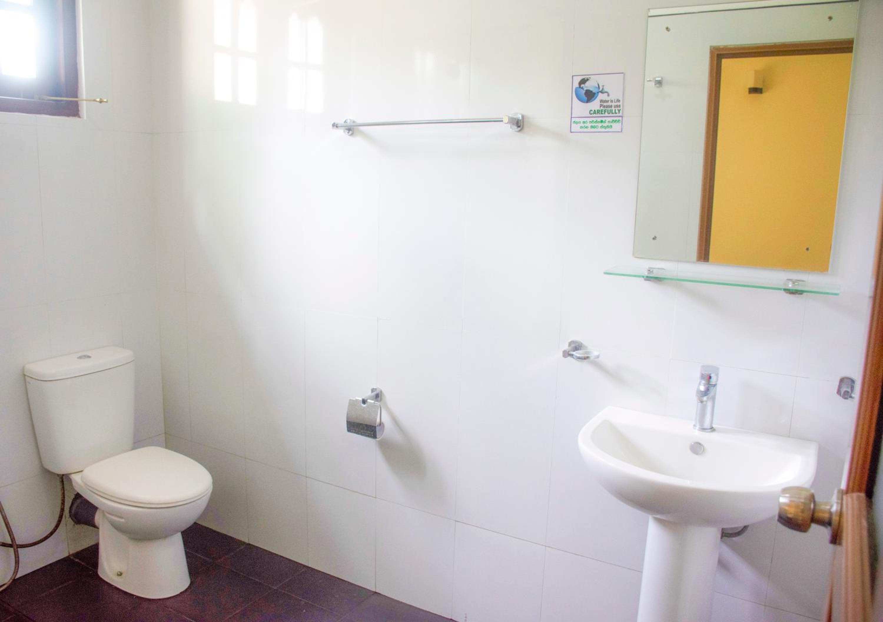 Double or Twin Room photo 3