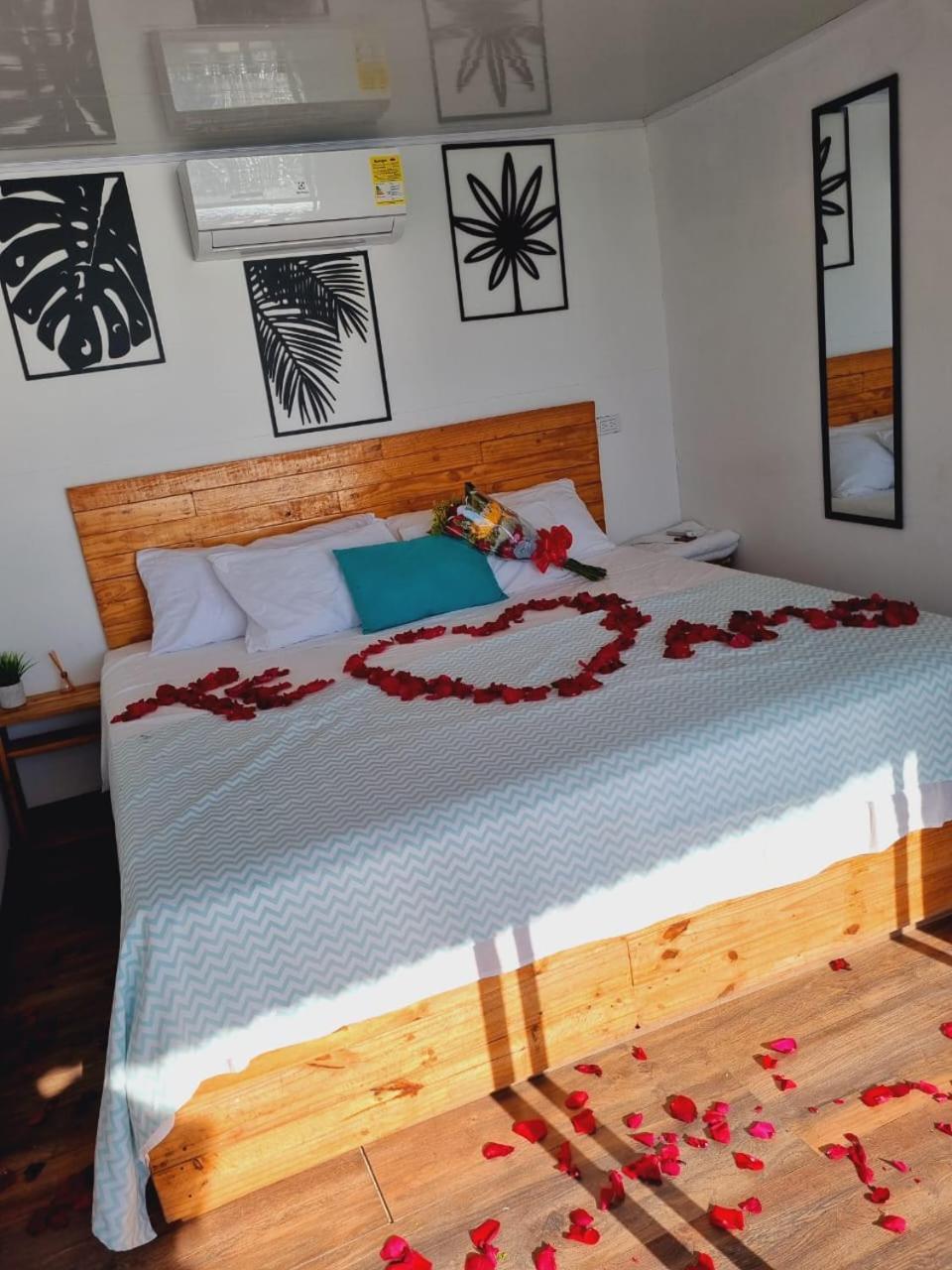 Deluxe King Room photo 2