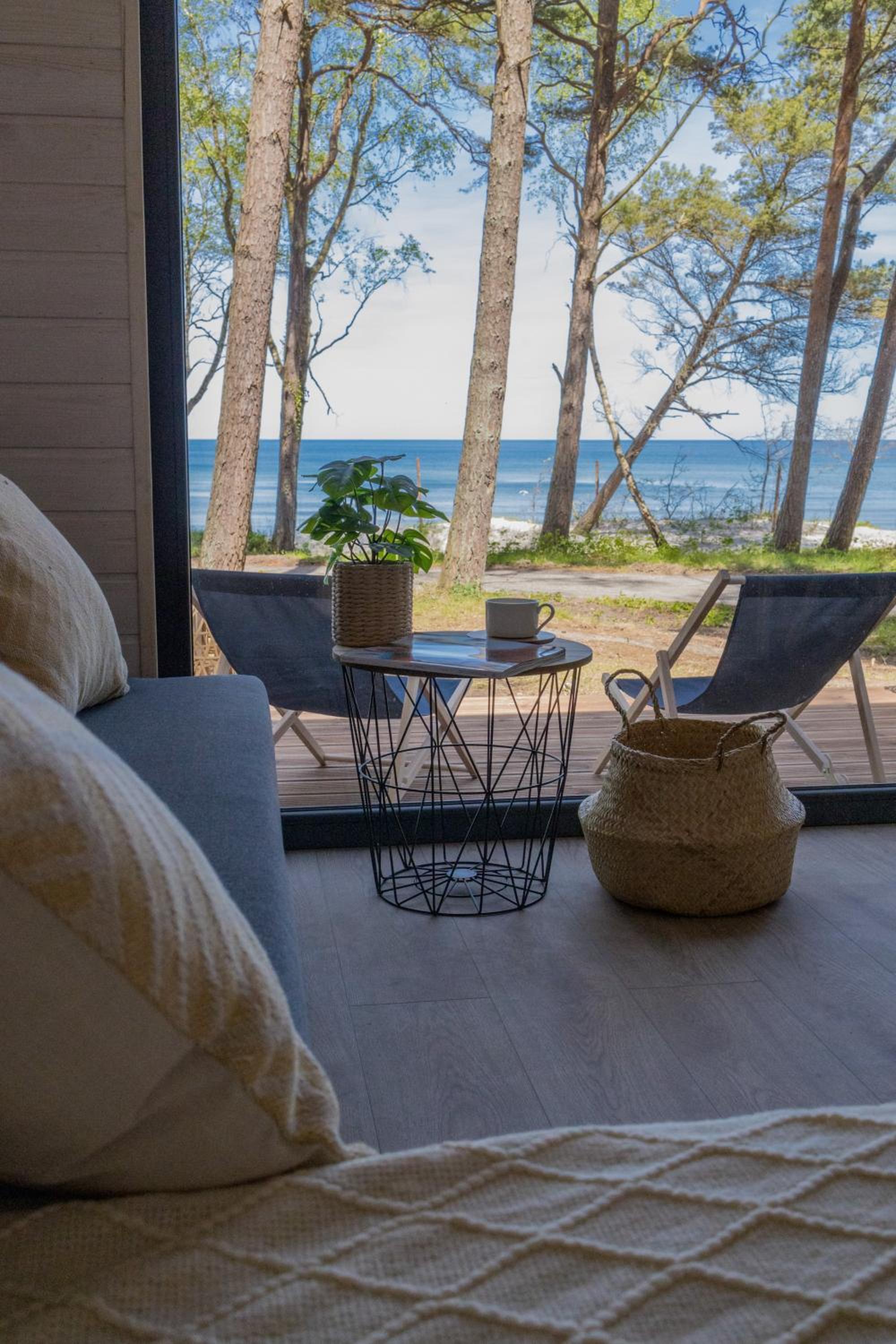 Bungalow with Sea View - Photo 10