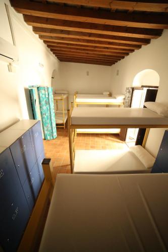 Bed in 10-Bed Mixed Dormitory Room