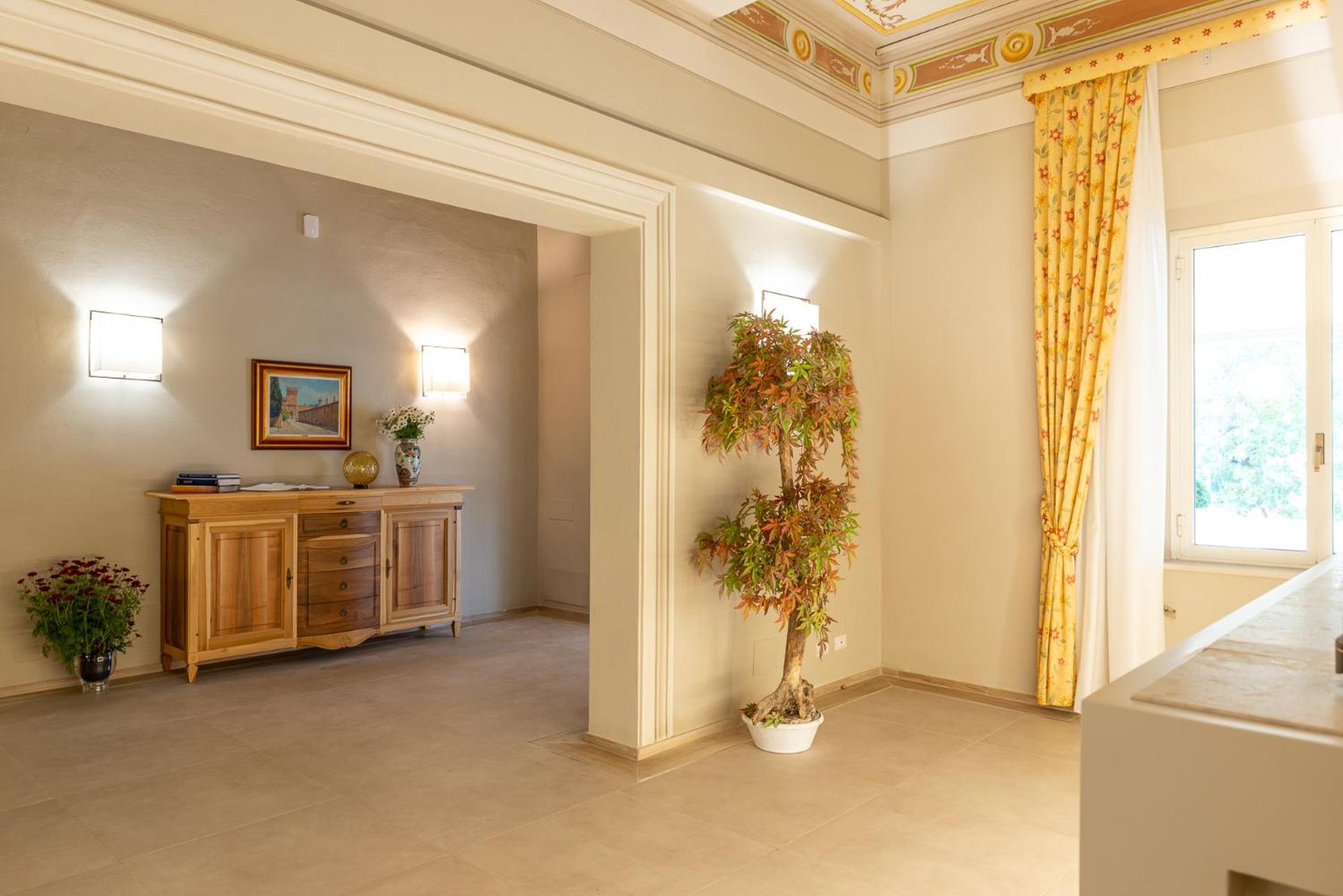Standard Double Room - Photo 7