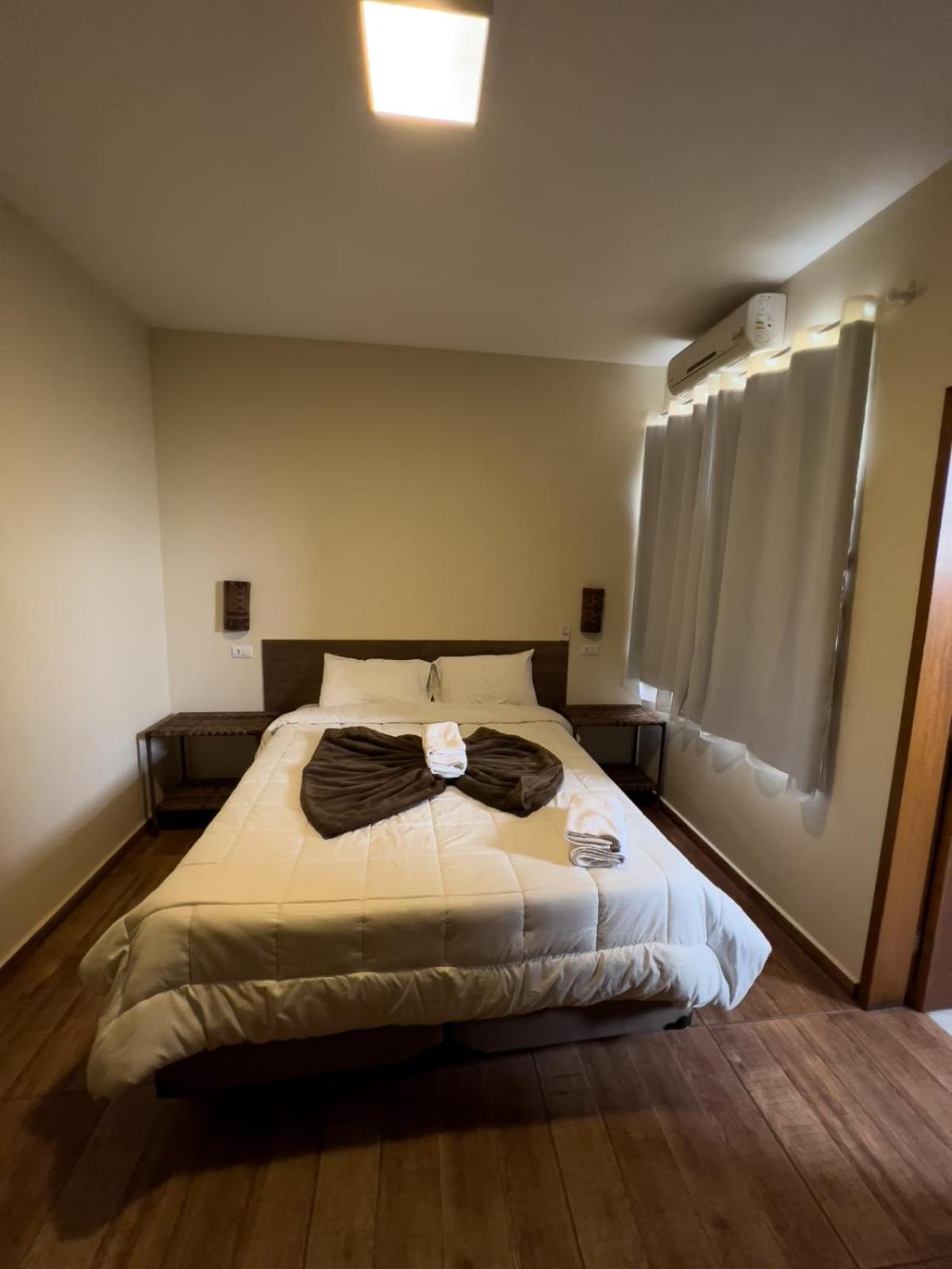 Double or Twin Room with Mountain View