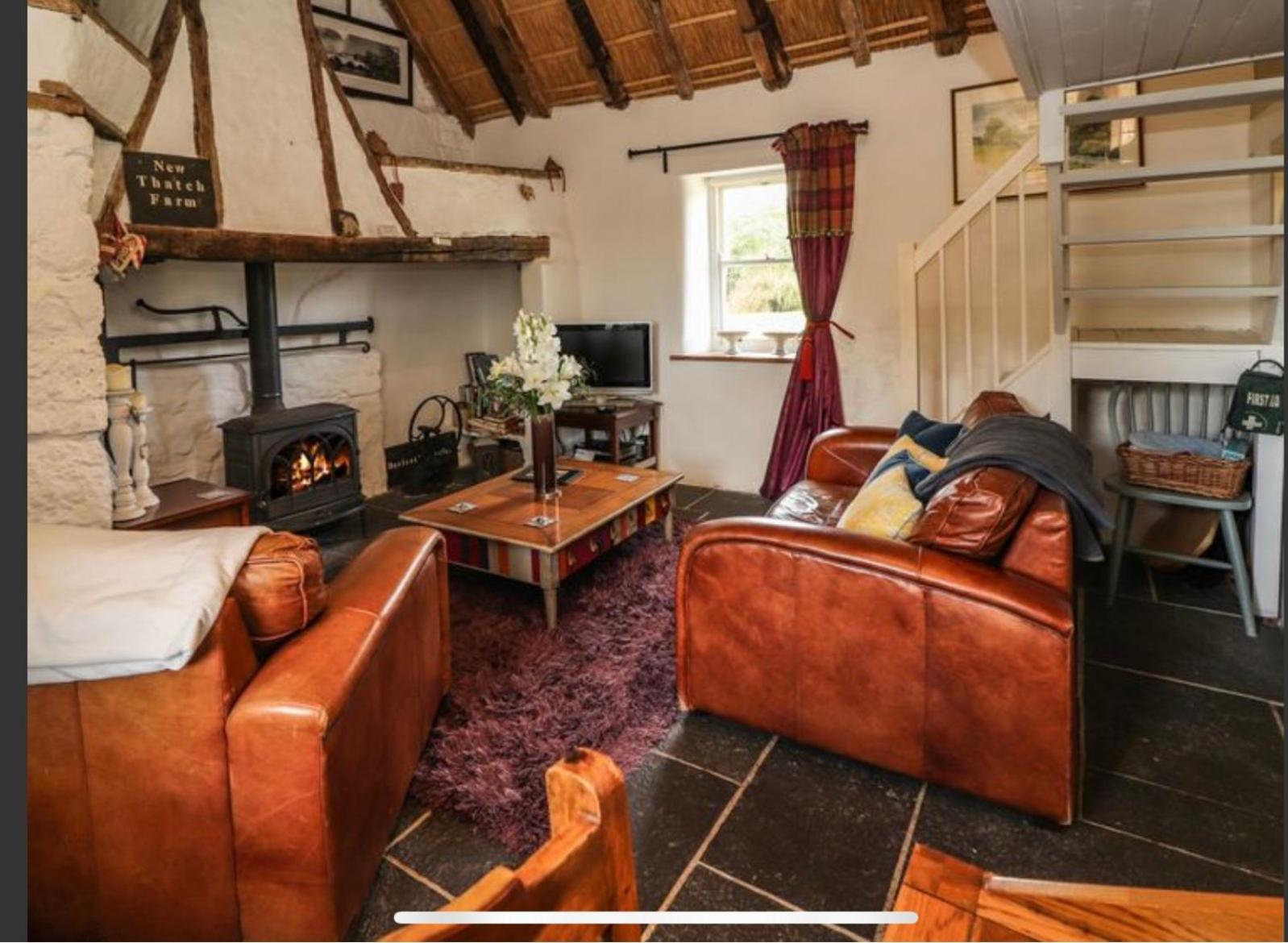 Two-Bedroom Cottage photo 3