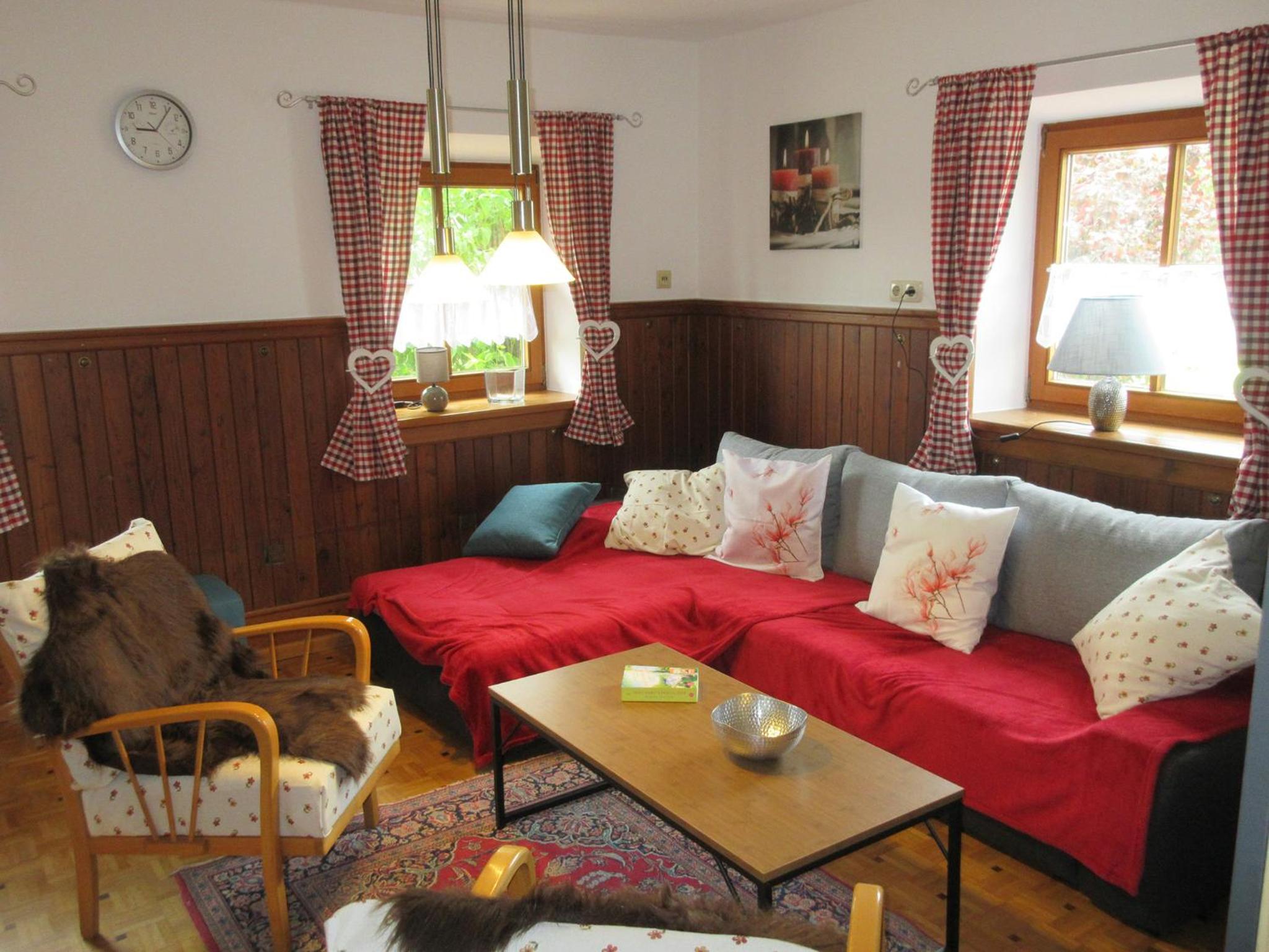 Six-Bedroom House photo 1