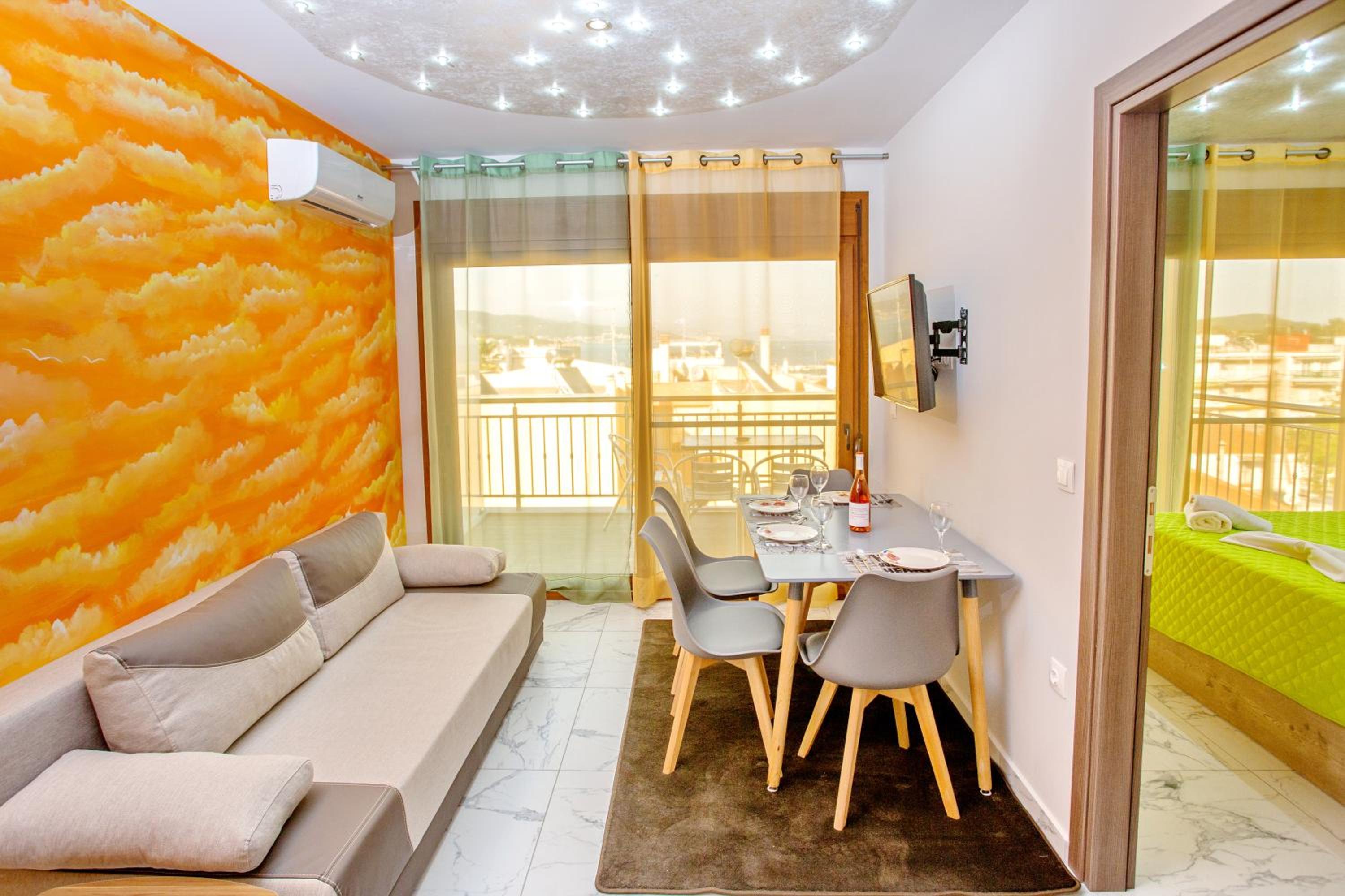 Deluxe Suite with Sea View