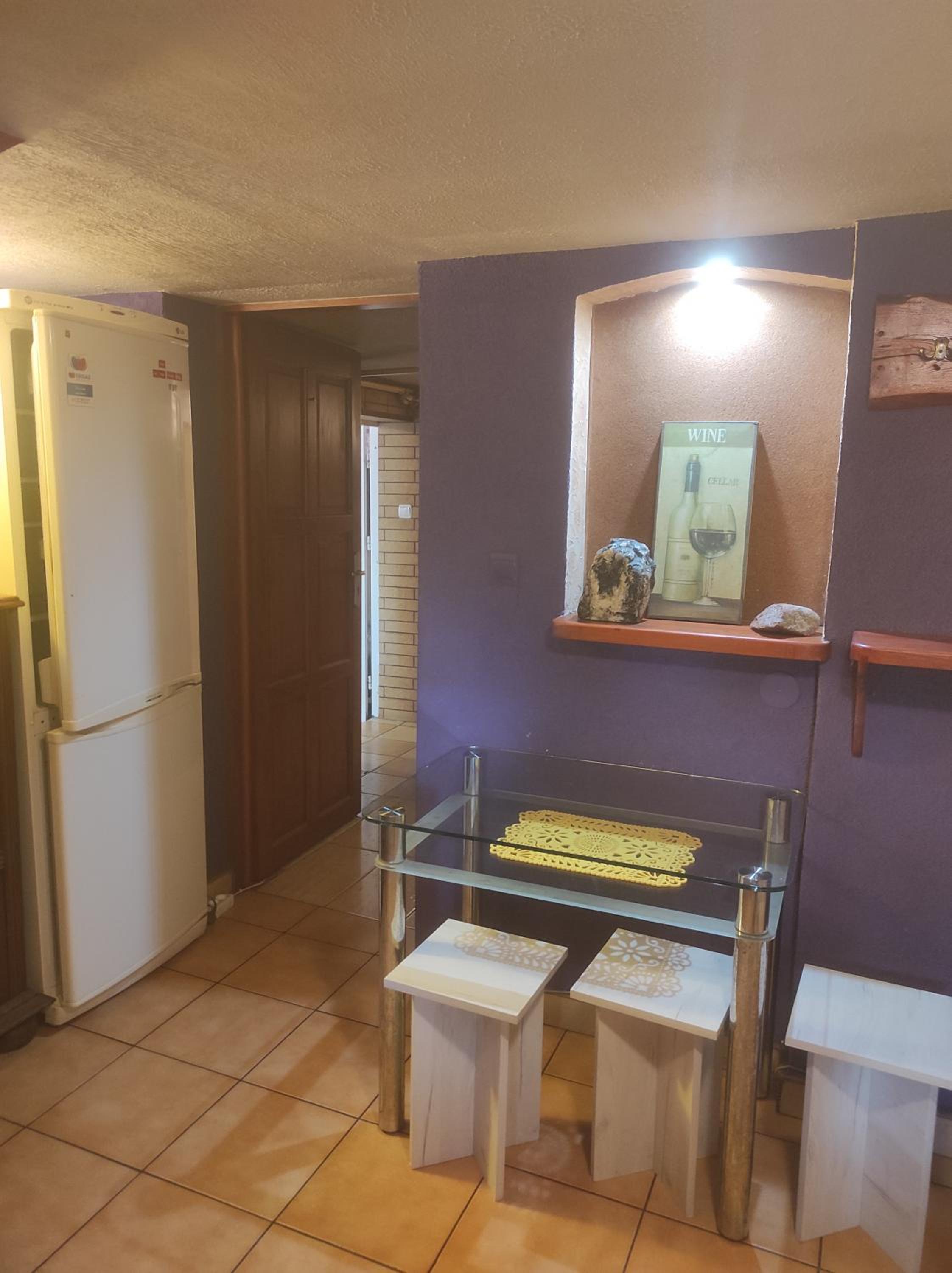 Quadruple Room with Private Bathroom - Photo 7