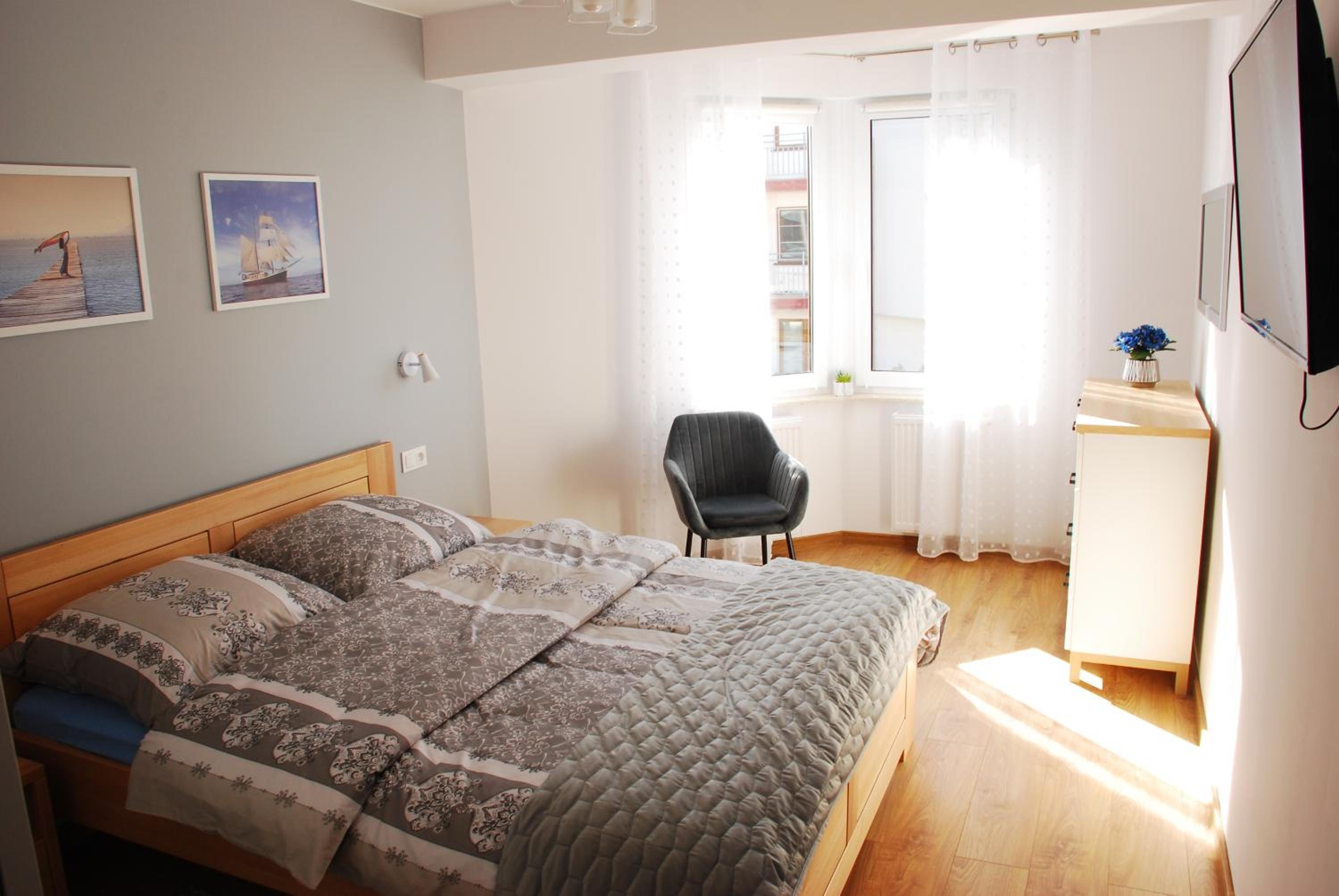 One-Bedroom Apartment photo 2