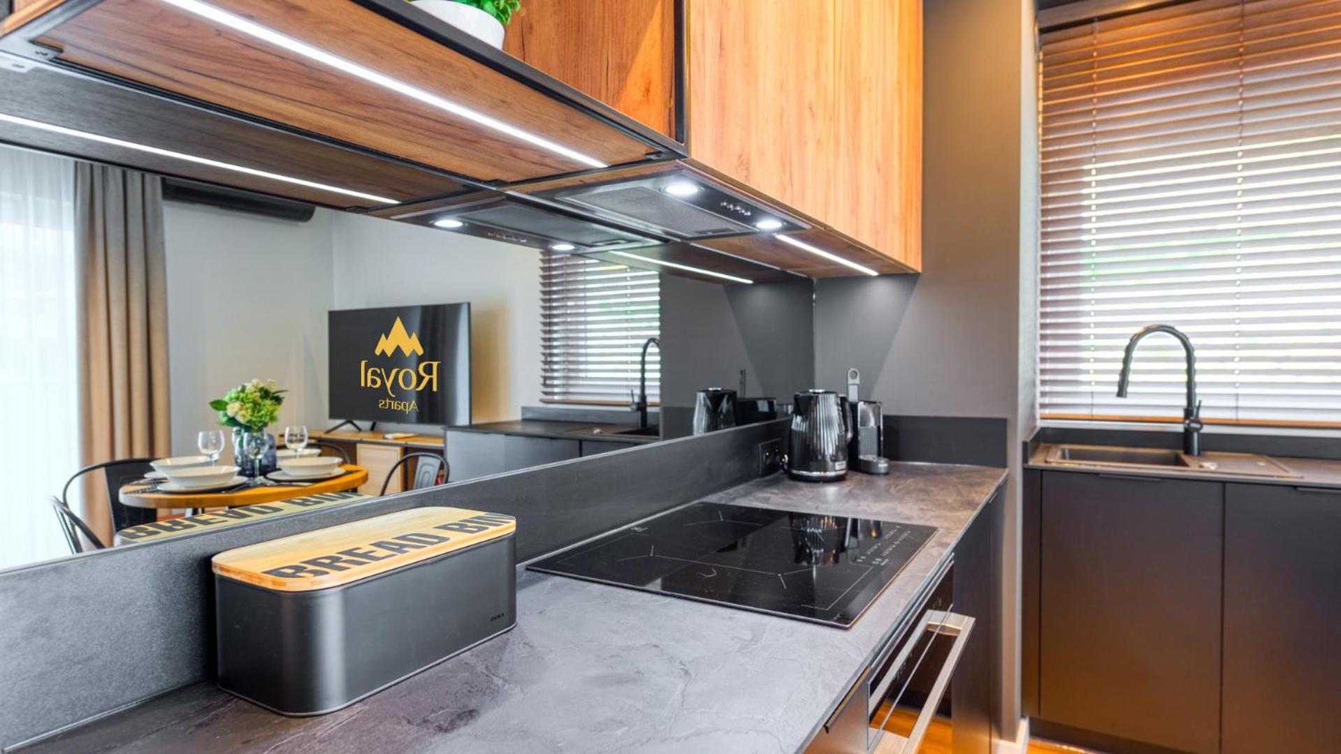 Deluxe Apartment