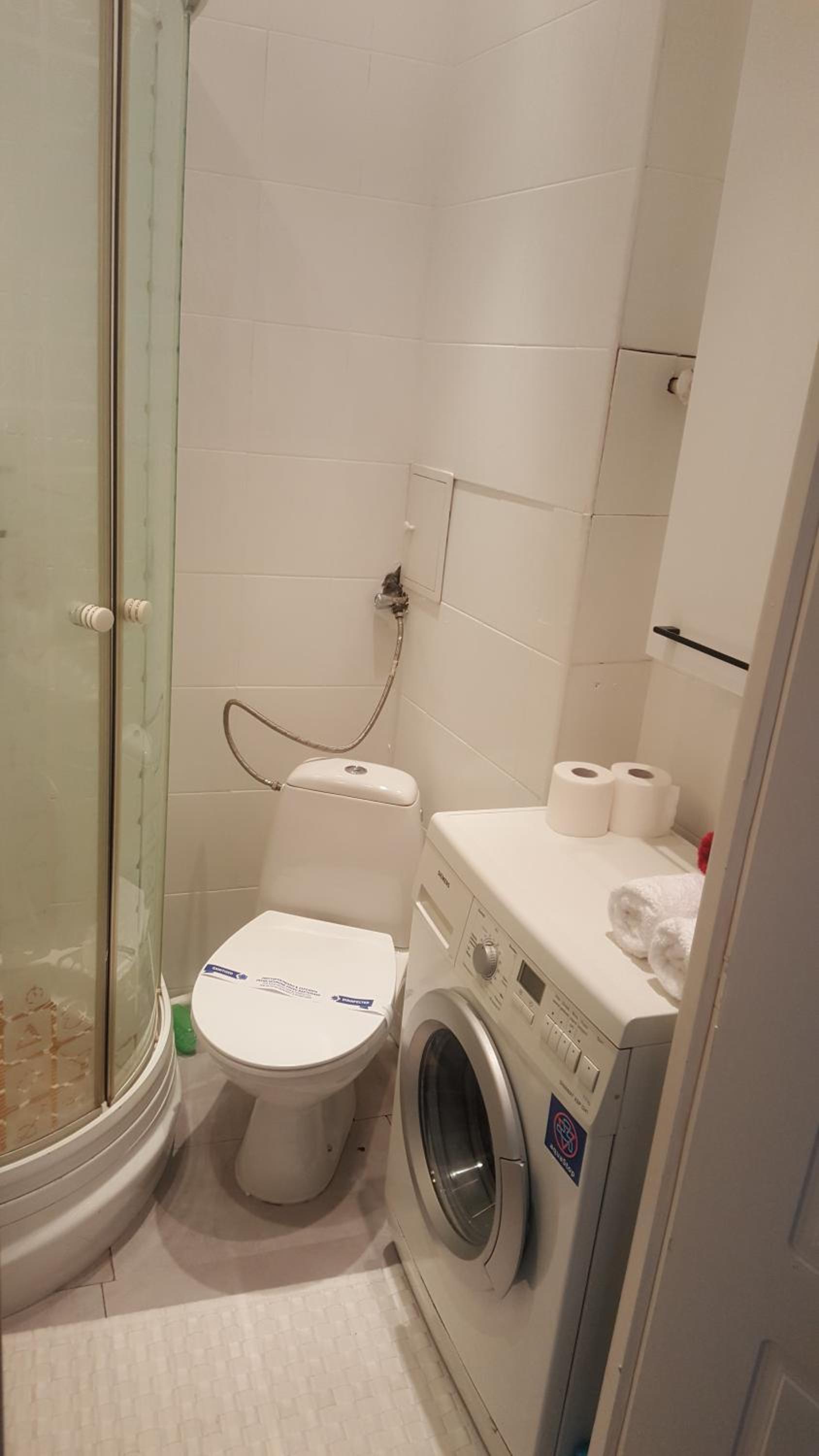 Studio Apartment - Photo 2
