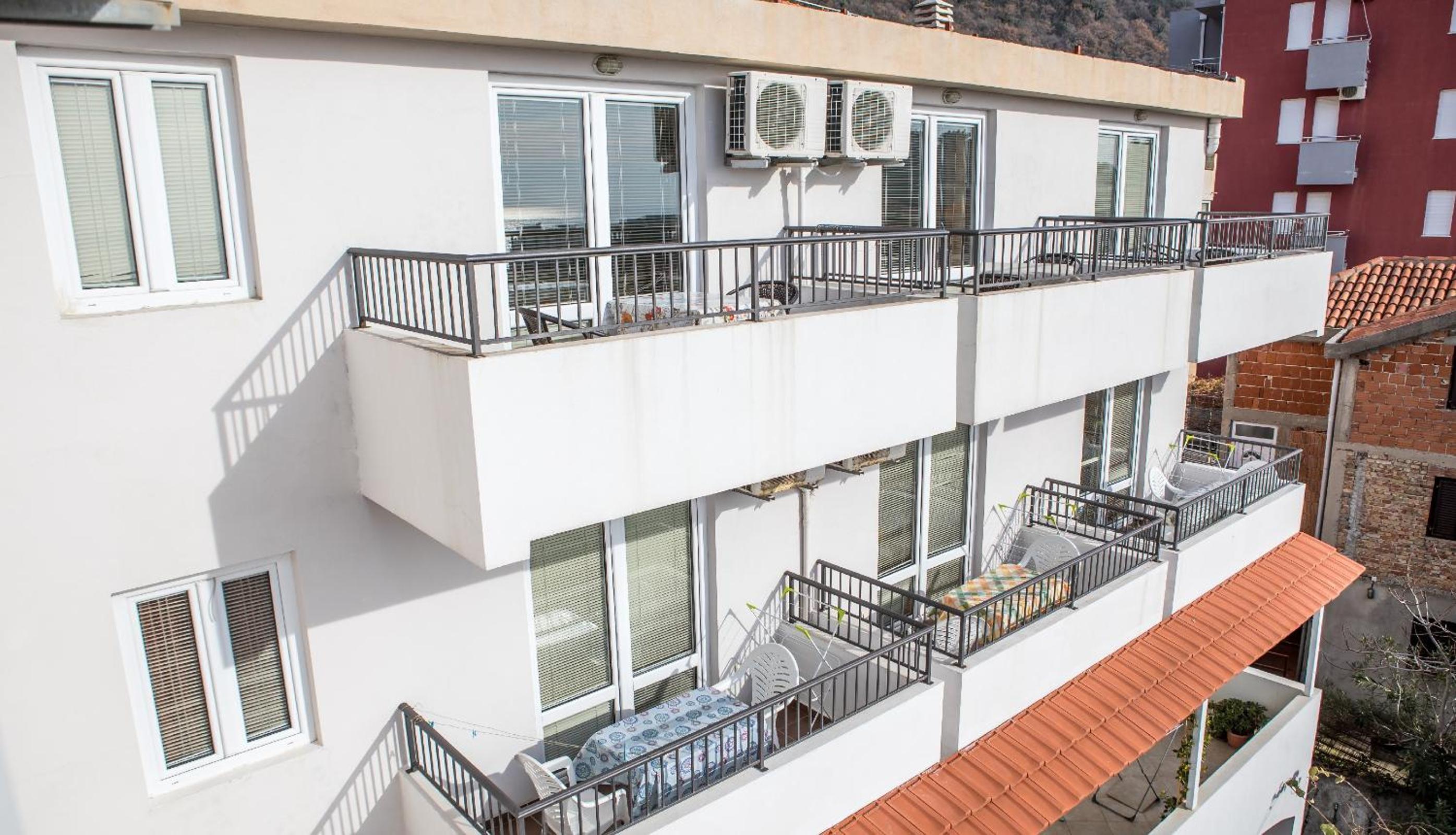 Studio with Balcony