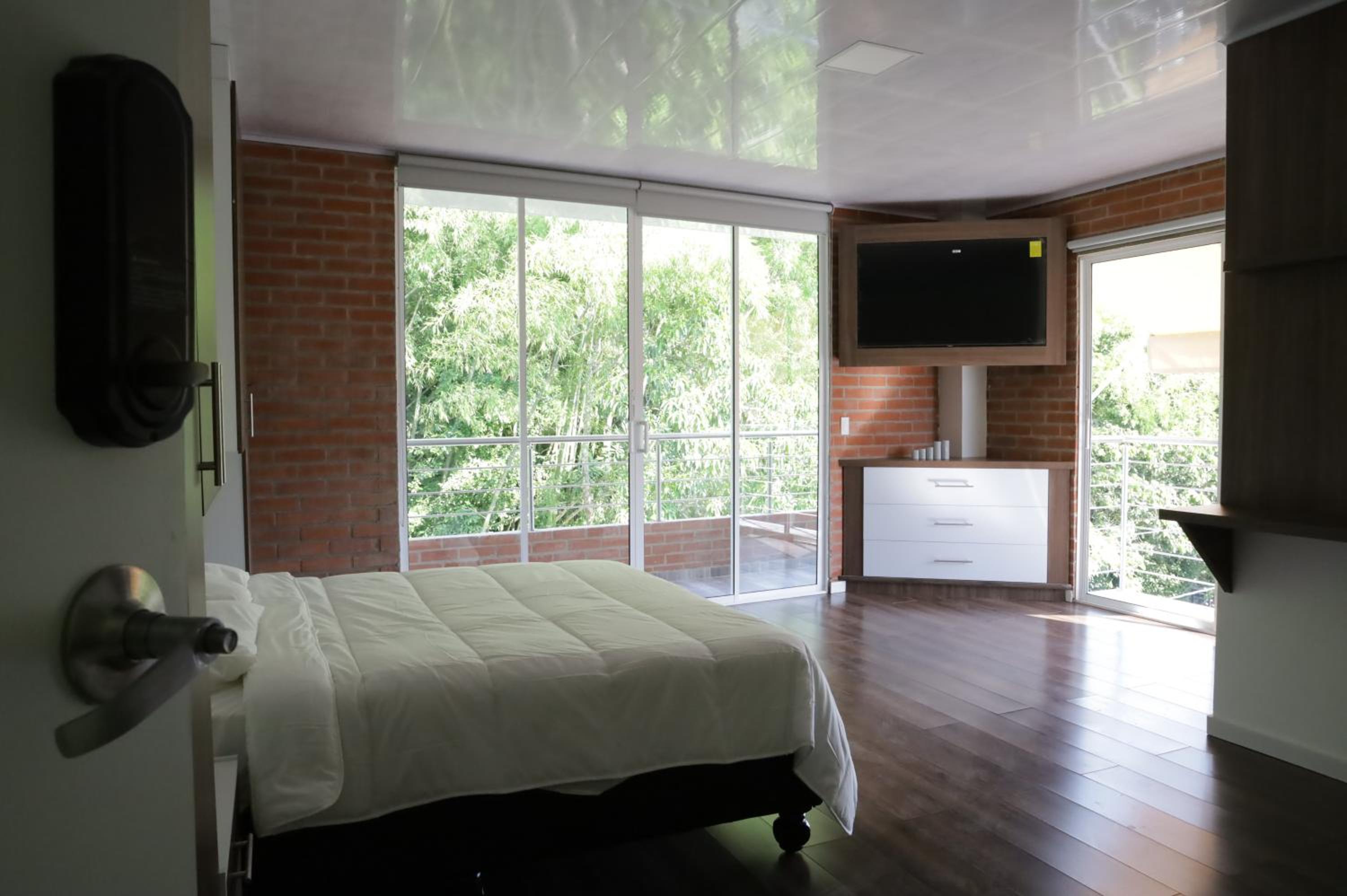 Quadruple Room with Balcony photo 3