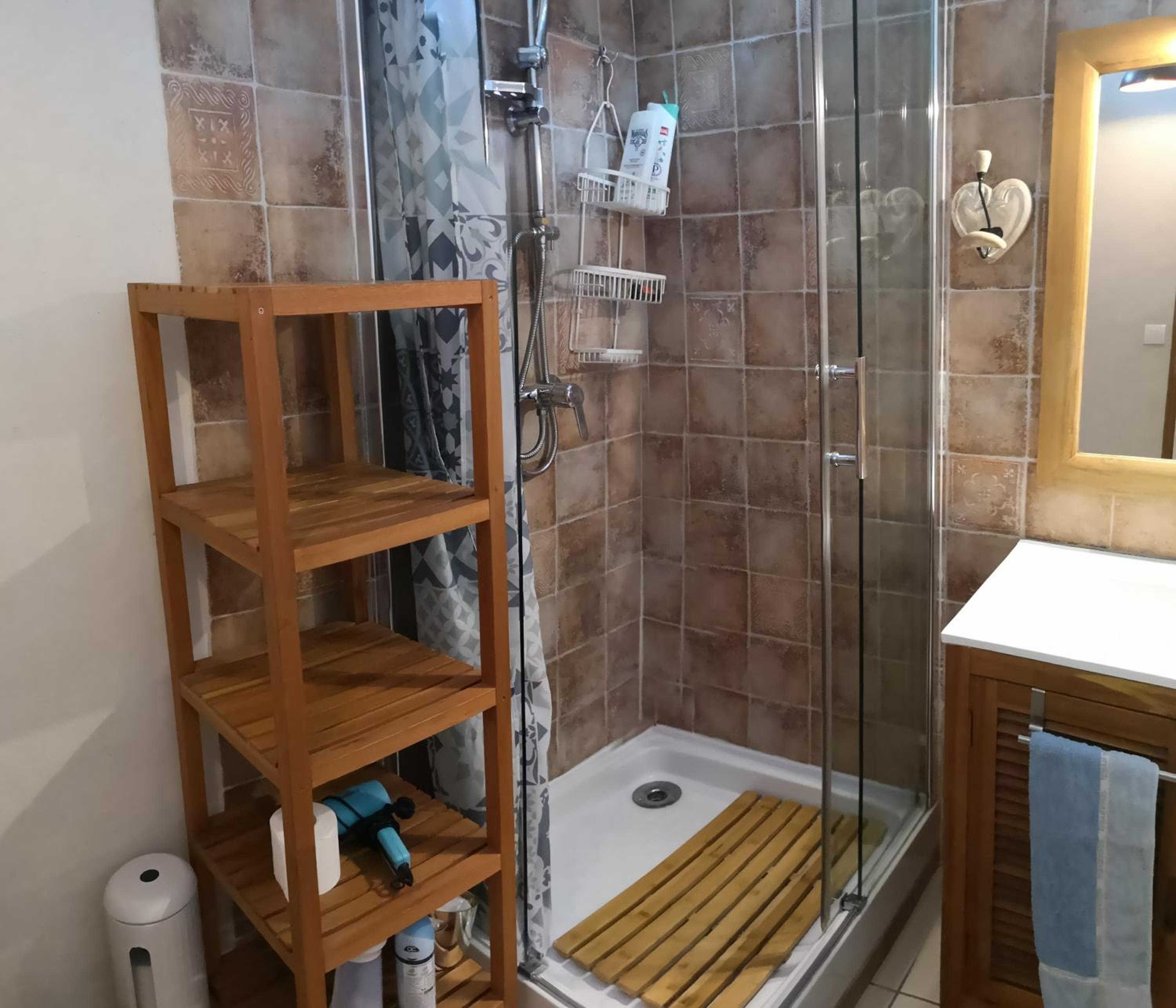 Quadruple Room - Photo 16