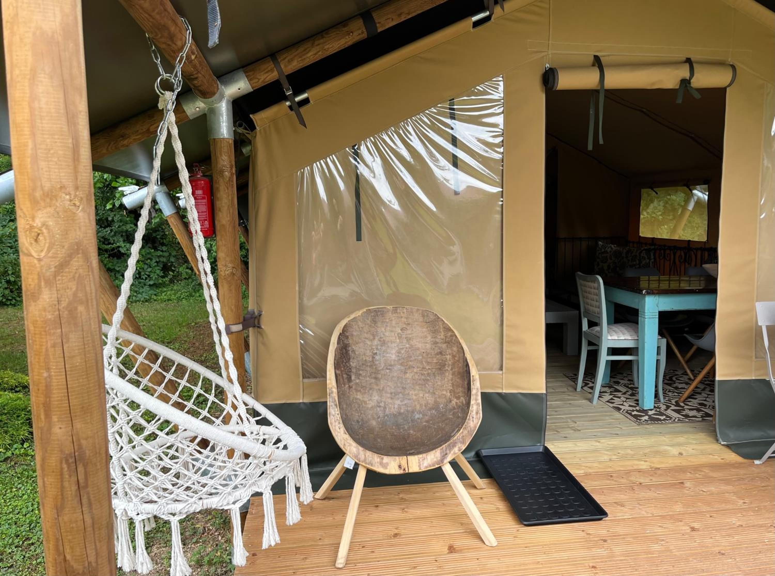 Tent - Photo 12