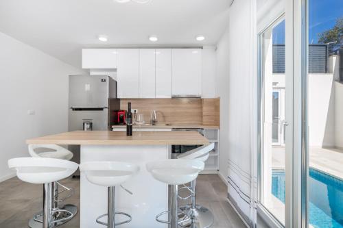 Two-Bedroom Apartment - Photo 40