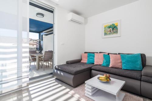 Two-Bedroom Apartment - Photo 45