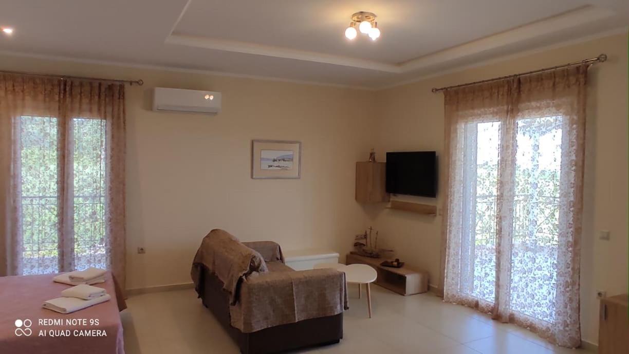 Deluxe Double Room with Sea View photo 2